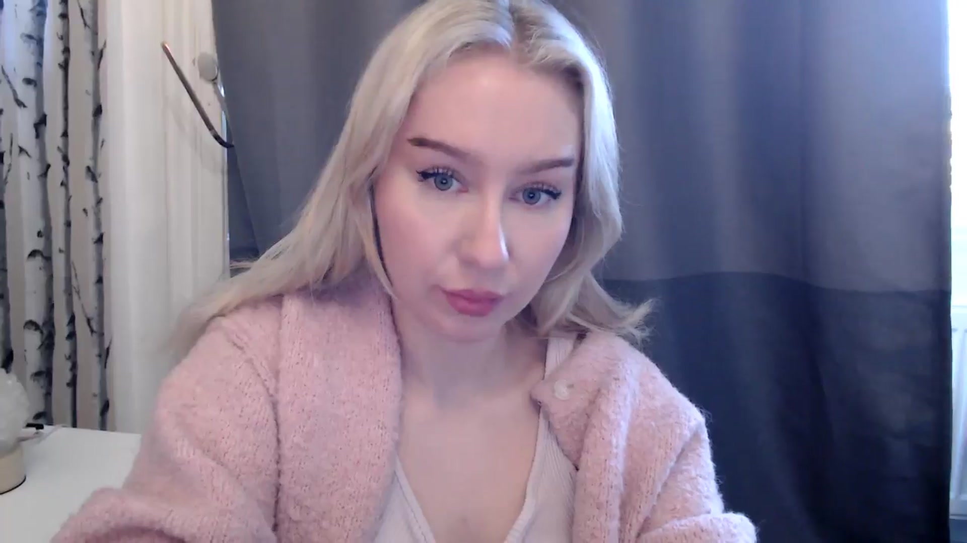 Gallery image thumbnail from Bday_Ava's myfreecams stream on, 01/09/2025, 13:50 image 6 of 20