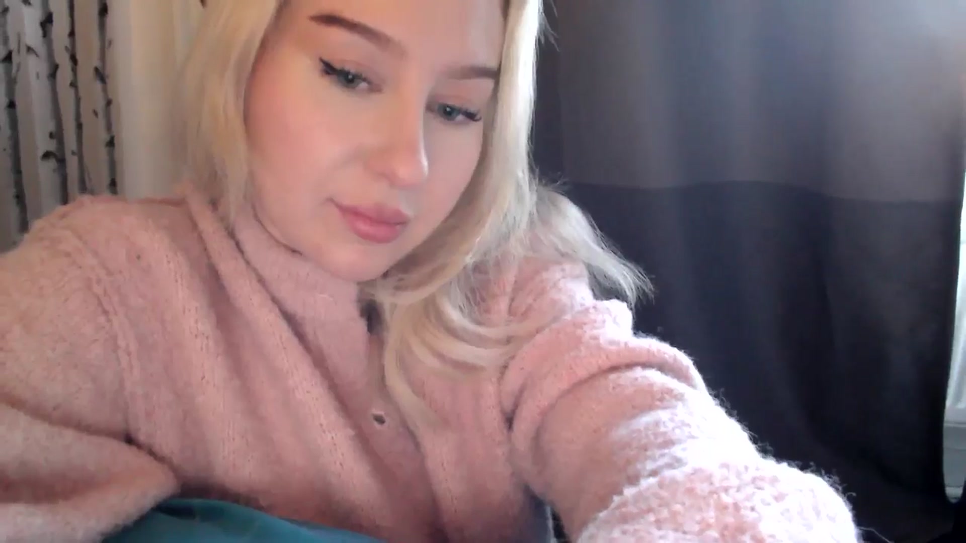 Gallery image thumbnail from Bday_Ava's myfreecams stream on, 01/09/2025, 13:50 image 12 of 20