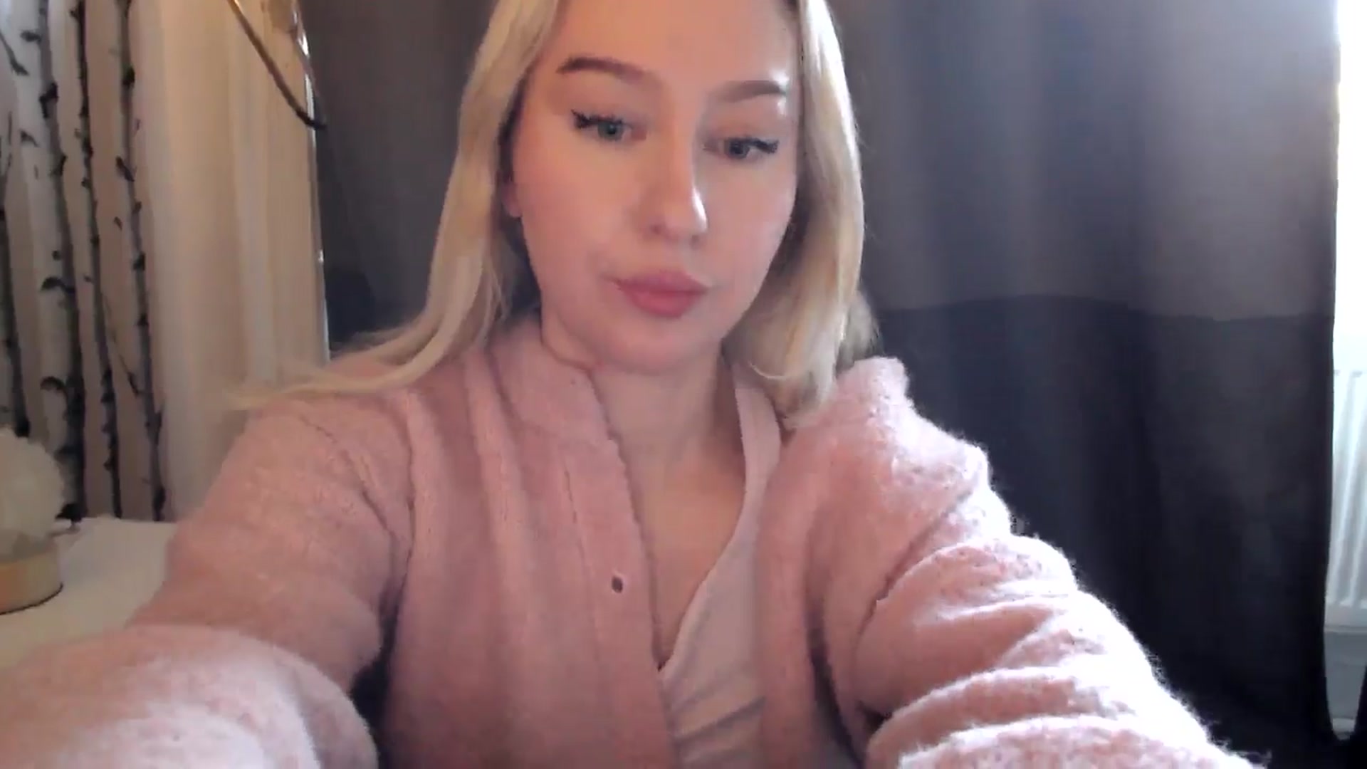 Gallery image thumbnail from Bday_Ava's myfreecams stream on, 01/09/2025, 13:50 image 15 of 20