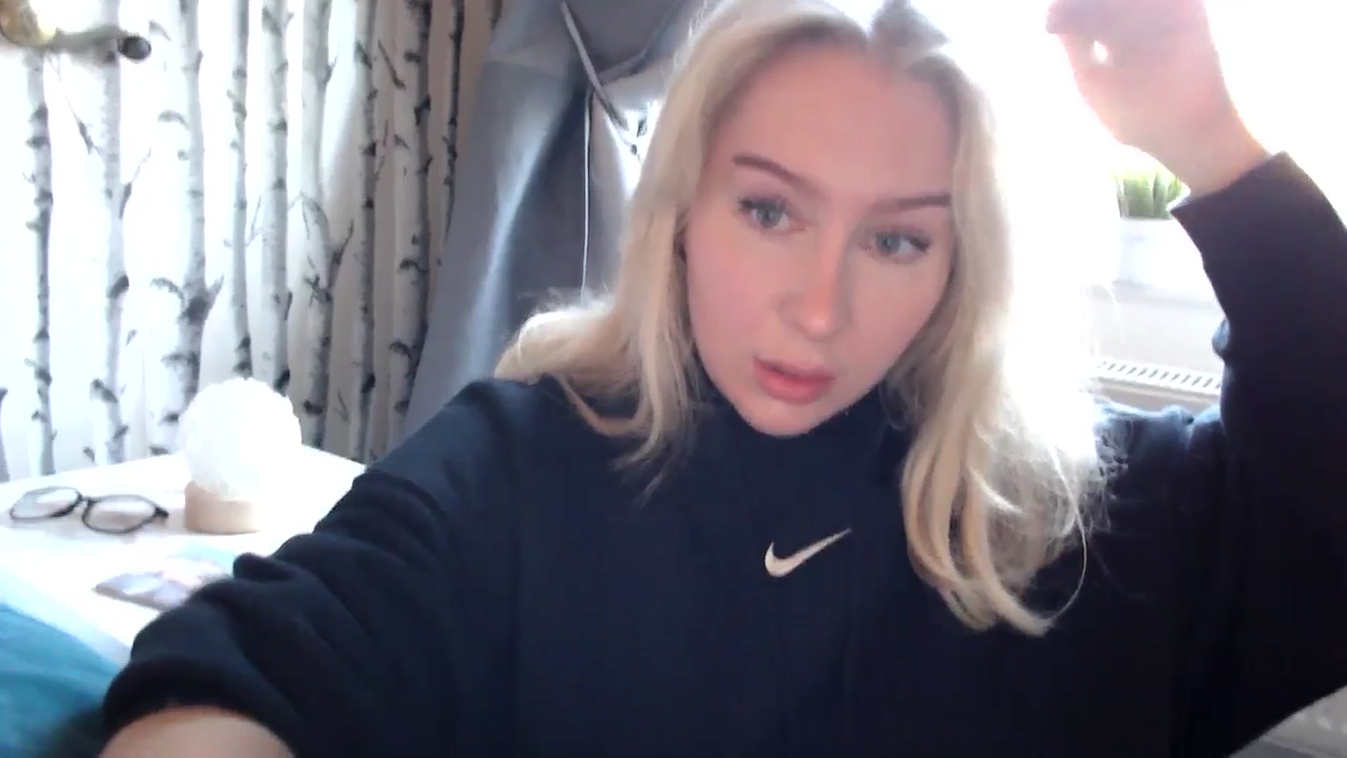 Gallery image thumbnail from Bday_Ava's myfreecams stream on, 01/10/2025, 15:01 image 9 of 20