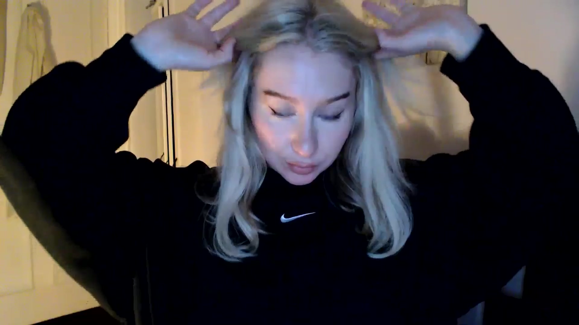 Gallery image thumbnail from Bday_Ava's myfreecams stream on, 01/10/2025, 16:32 image 16 of 20