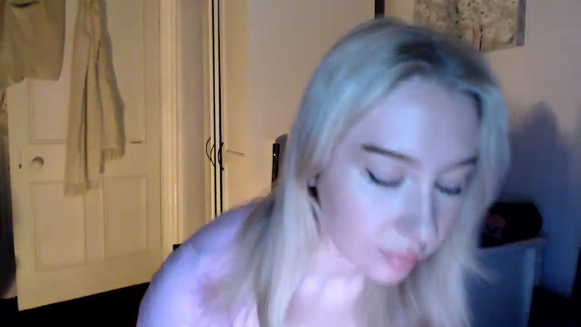 Gallery image thumbnail from Bday_Ava's myfreecams stream on, 01/10/2025, 18:27 image 11 of 20