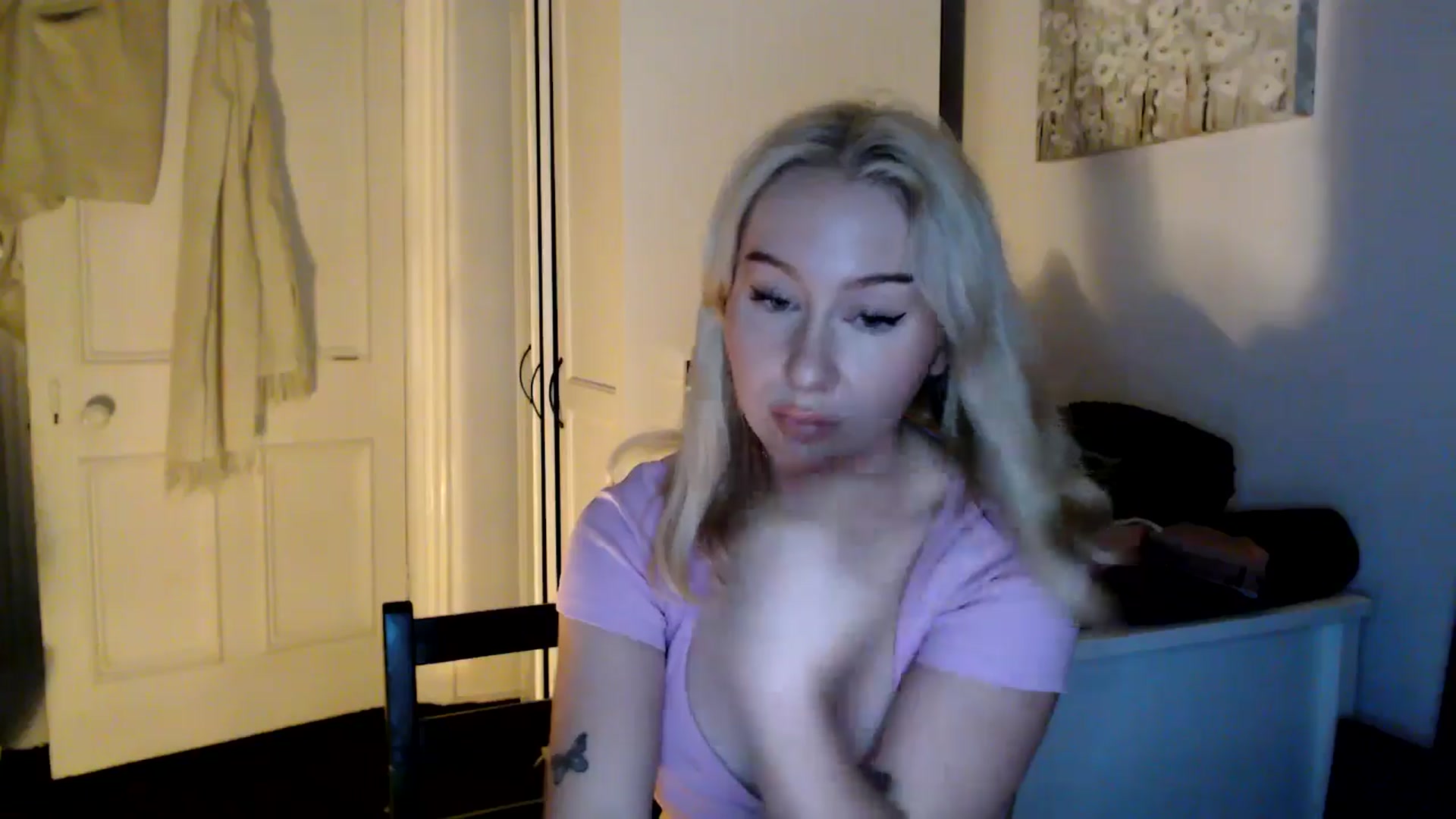 Gallery image thumbnail from Bday_Ava's myfreecams stream on, 01/10/2025, 18:27 image 18 of 20