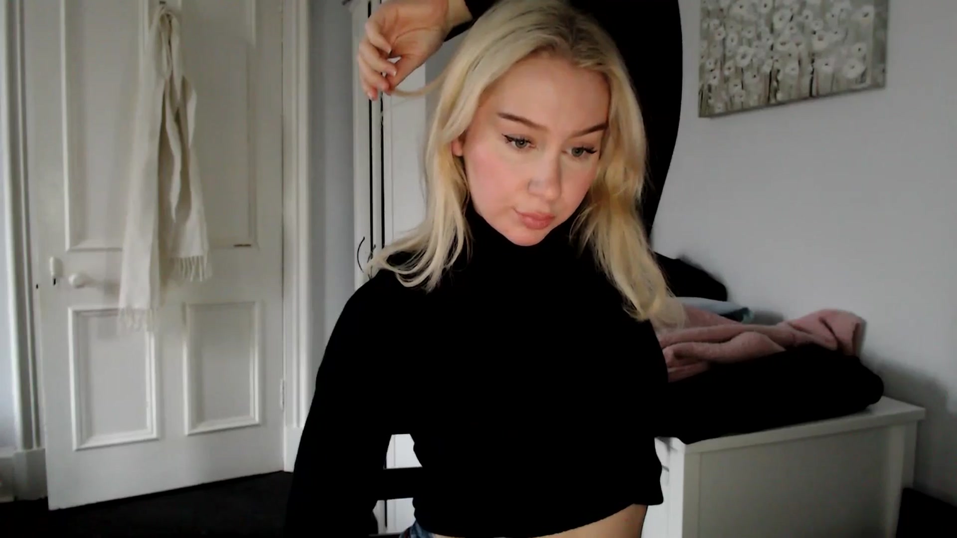 Gallery image thumbnail from Bday_Ava's myfreecams stream on, 01/11/2025, 15:11 image 4 of 20