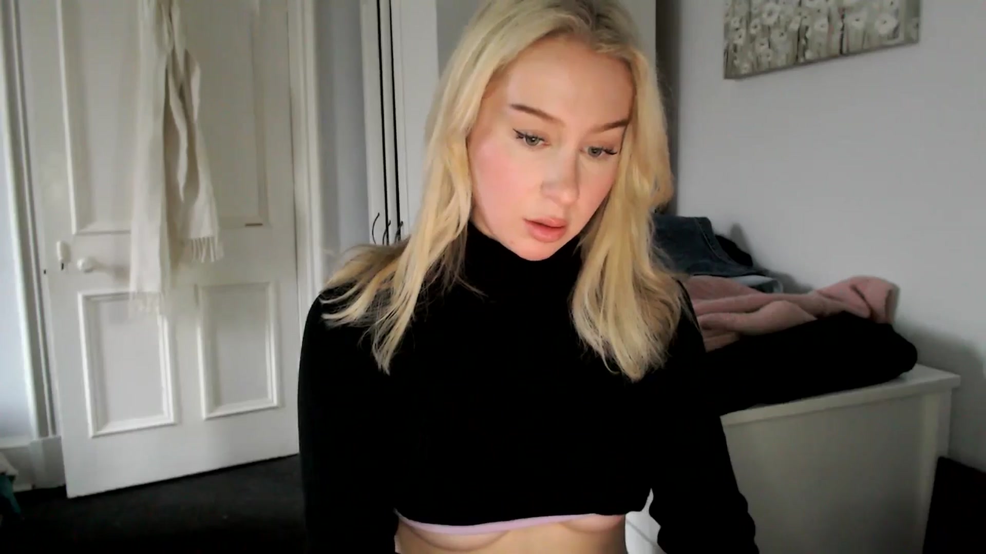 Gallery image thumbnail from Bday_Ava's myfreecams stream on, 01/11/2025, 15:11 image 10 of 20