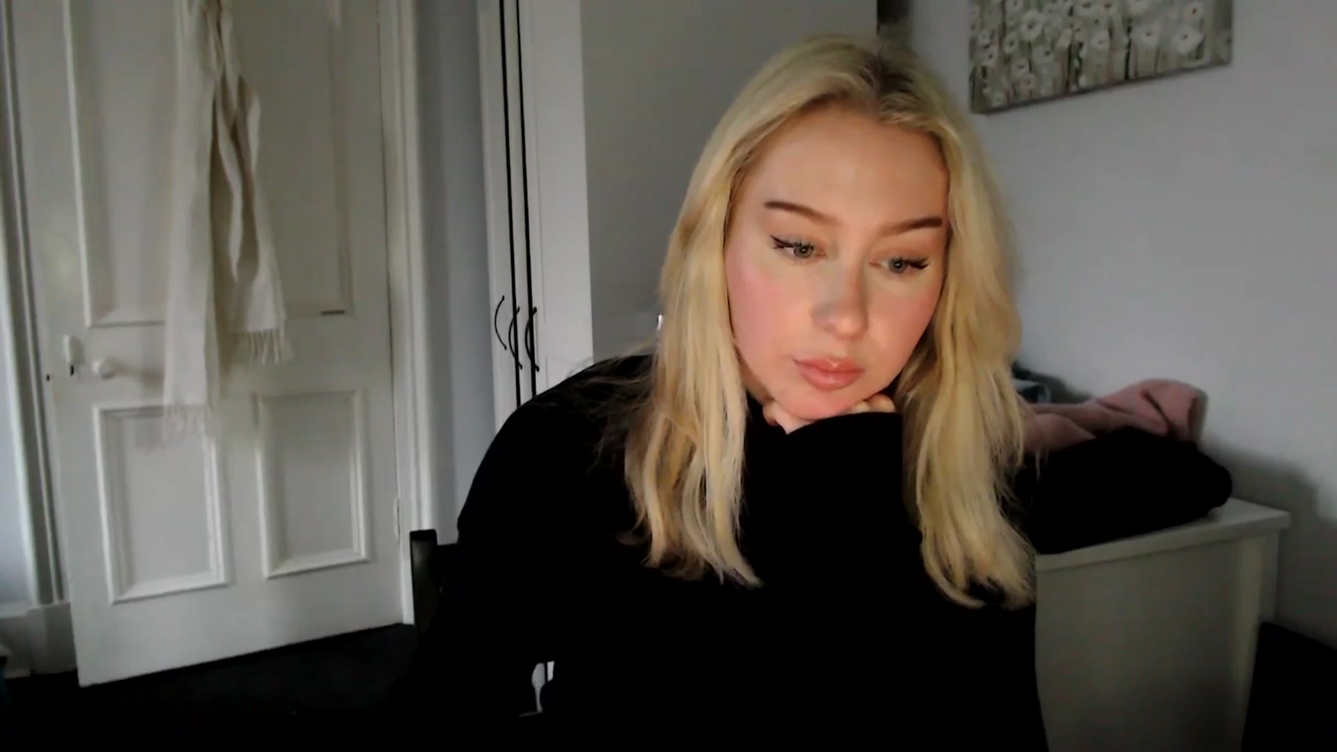 Gallery image thumbnail from Bday_Ava's myfreecams stream on, 01/11/2025, 15:11 image 14 of 20