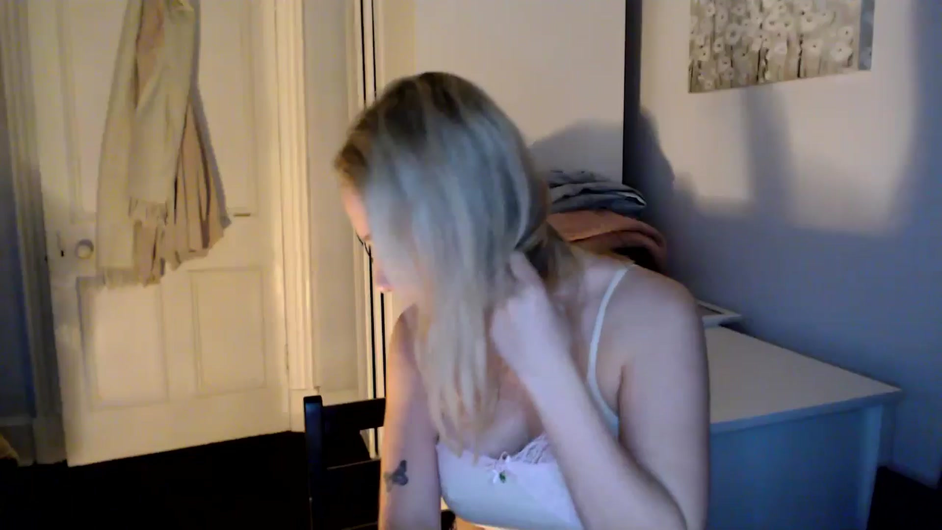 Gallery image thumbnail from Bday_Ava's myfreecams stream on, 01/12/2025, 16:28 image 8 of 20