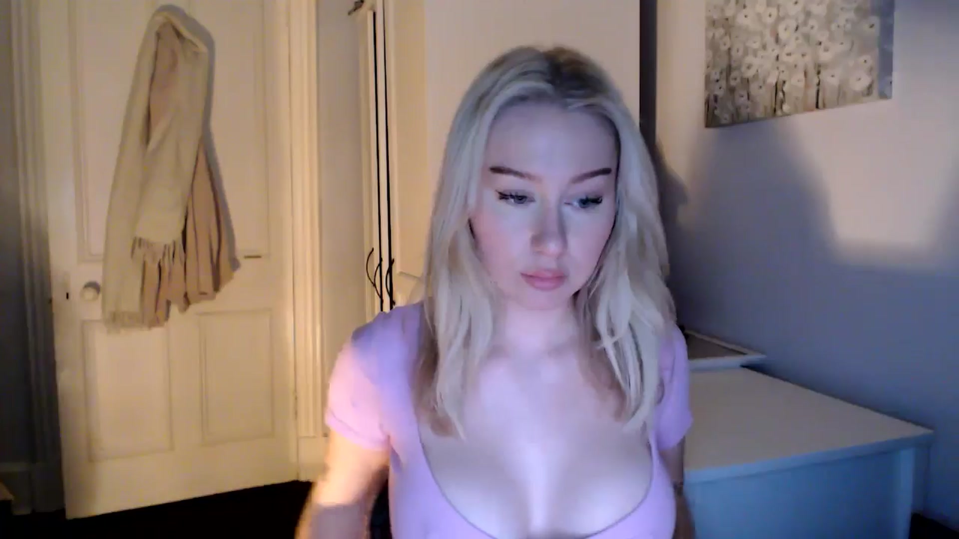Gallery image thumbnail from Bday_Ava's myfreecams stream on, 01/12/2025, 19:04 image 14 of 20