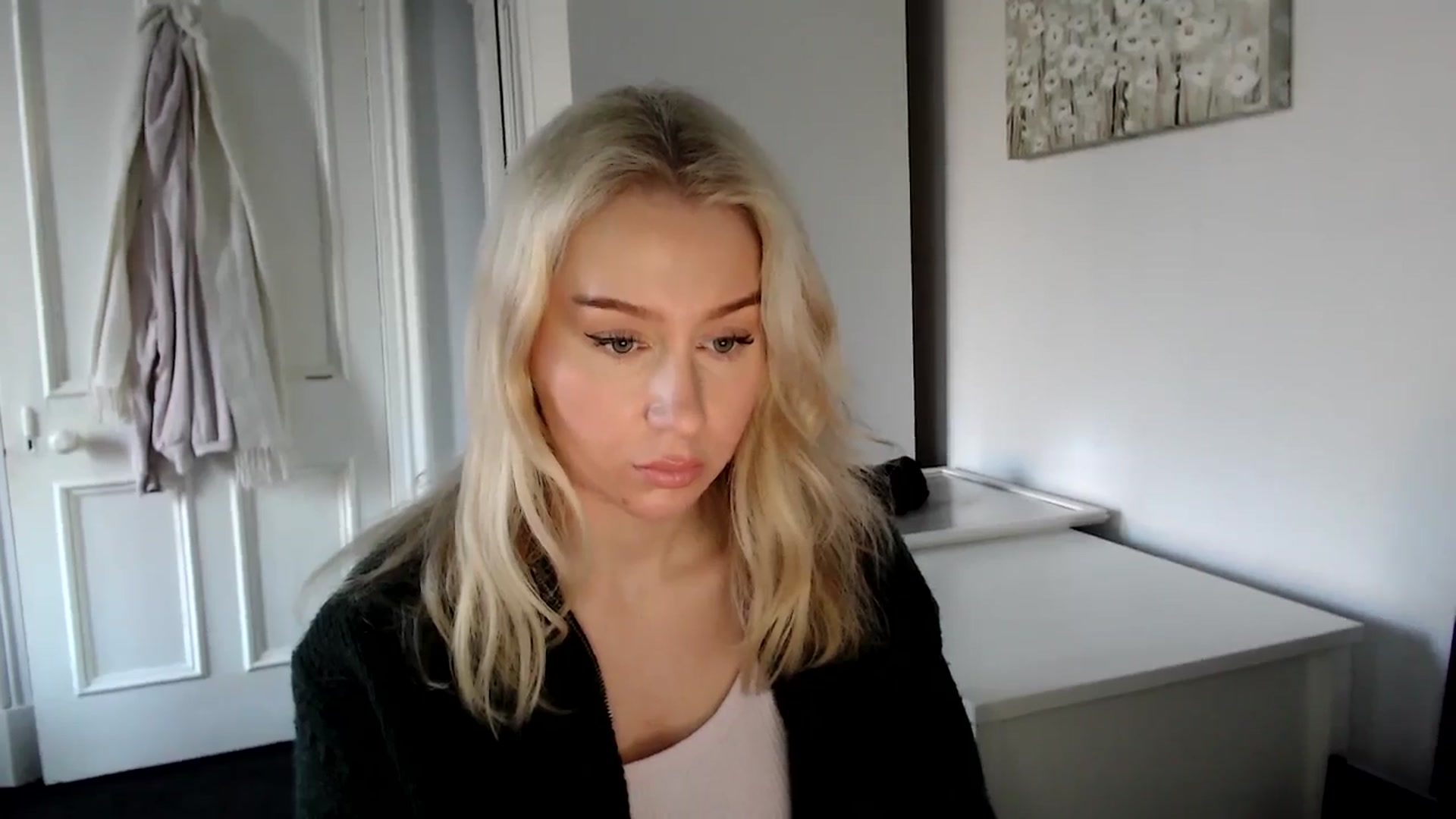 Gallery image thumbnail from Bday_Ava's myfreecams stream on, 01/15/2025, 14:16 image 8 of 20