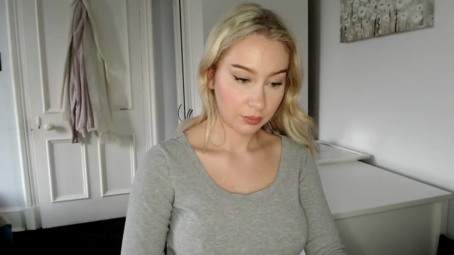 Gallery image thumbnail from Bday_Ava's myfreecams stream on, 01/16/2025, 15:06 image 14 of 20