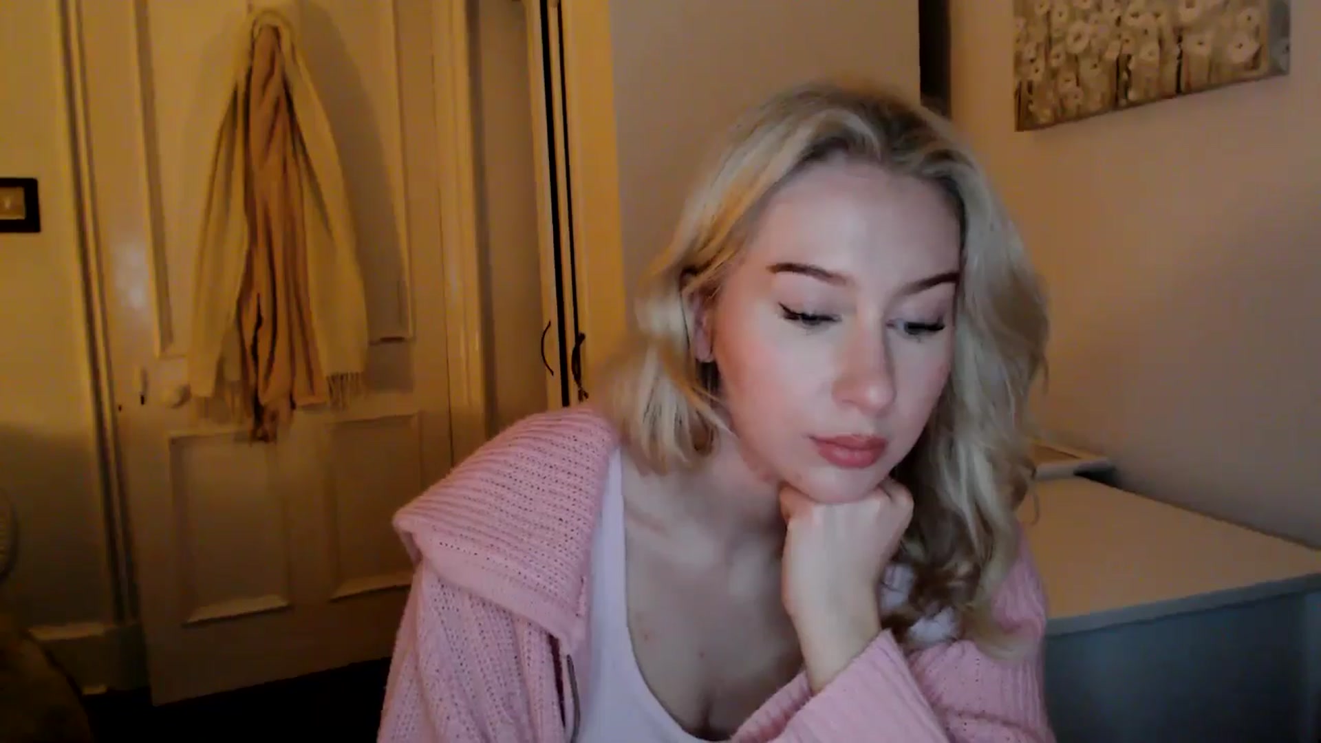 Gallery image thumbnail from Bday_Ava's myfreecams stream on, 01/17/2025, 16:59 image 19 of 20