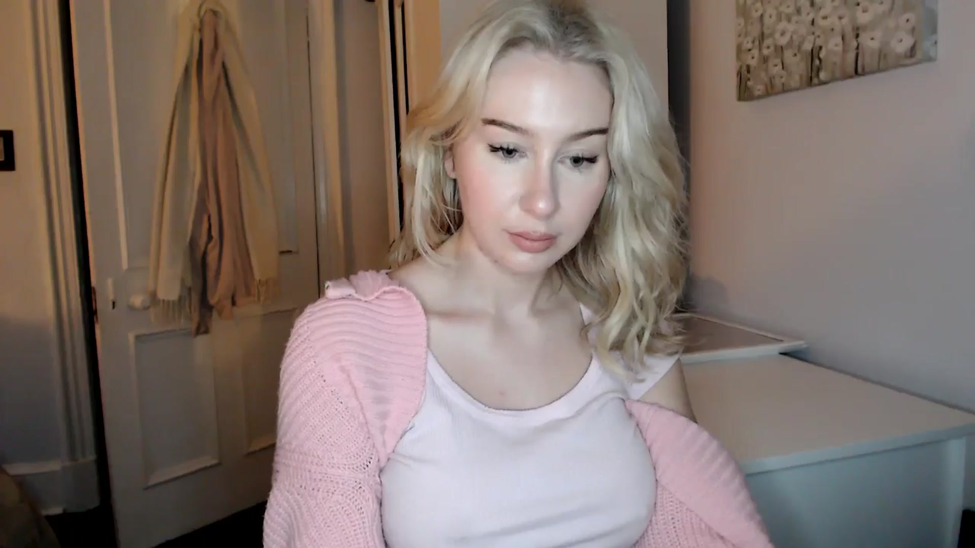 Gallery image thumbnail from Bday_Ava's myfreecams stream on, 01/17/2025, 16:59 image 3 of 20