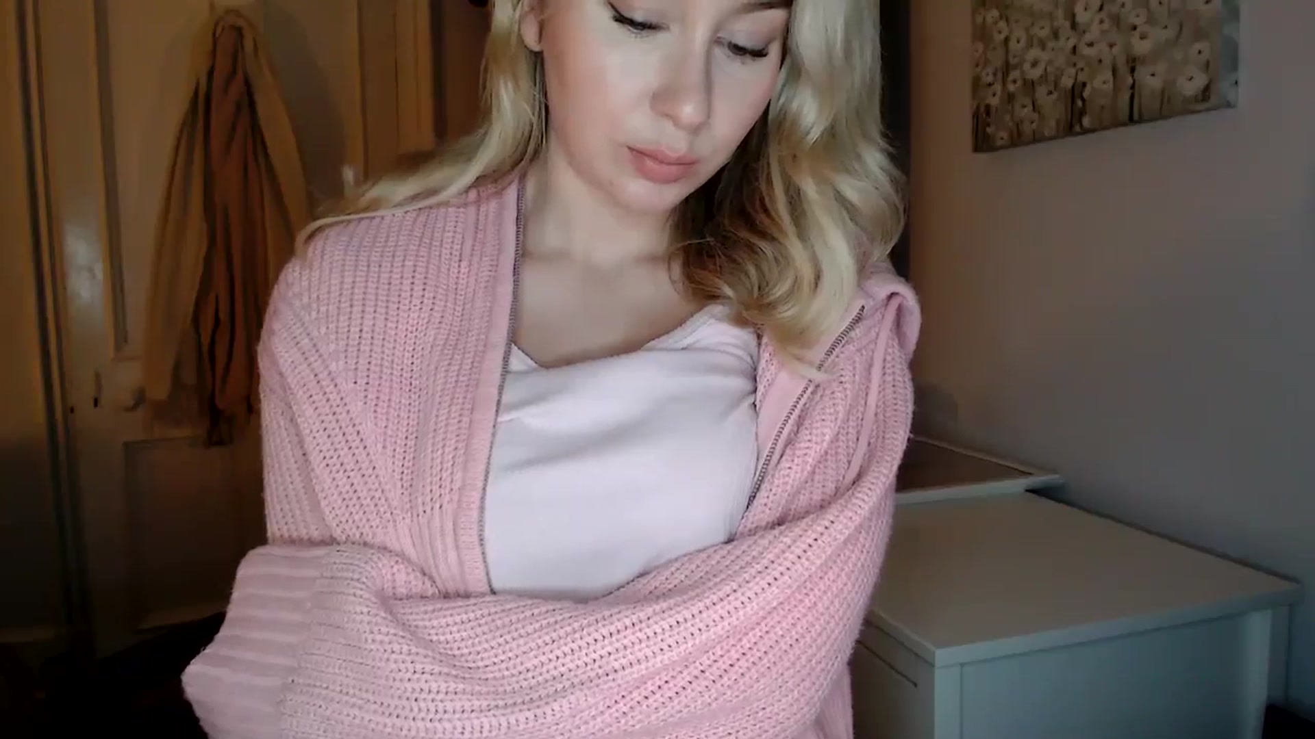 Gallery image thumbnail from Bday_Ava's myfreecams stream on, 01/17/2025, 19:40 image 10 of 20