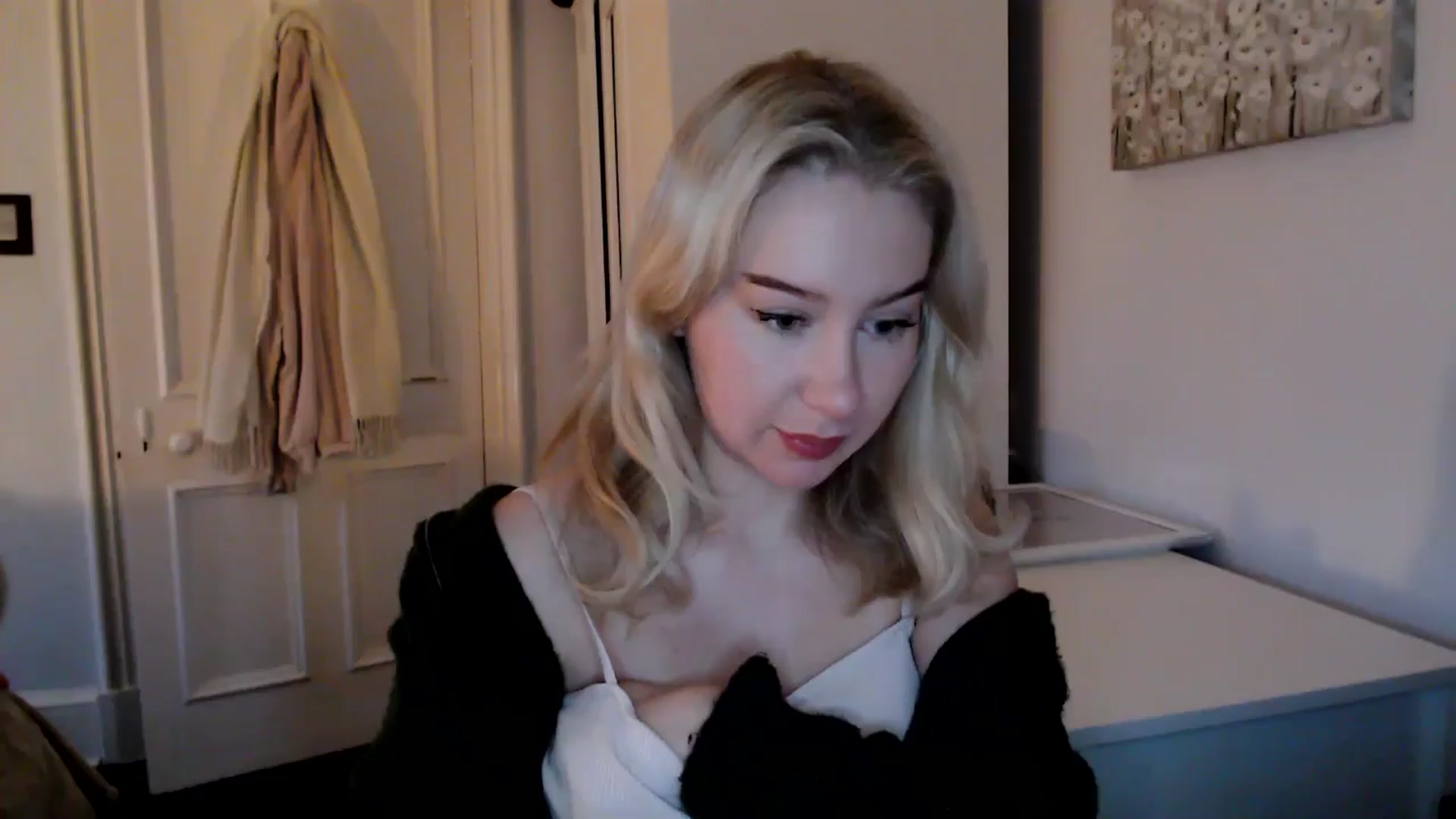 Gallery image thumbnail from Bday_Ava's myfreecams stream on, 01/18/2025, 09:42 image 1 of 20