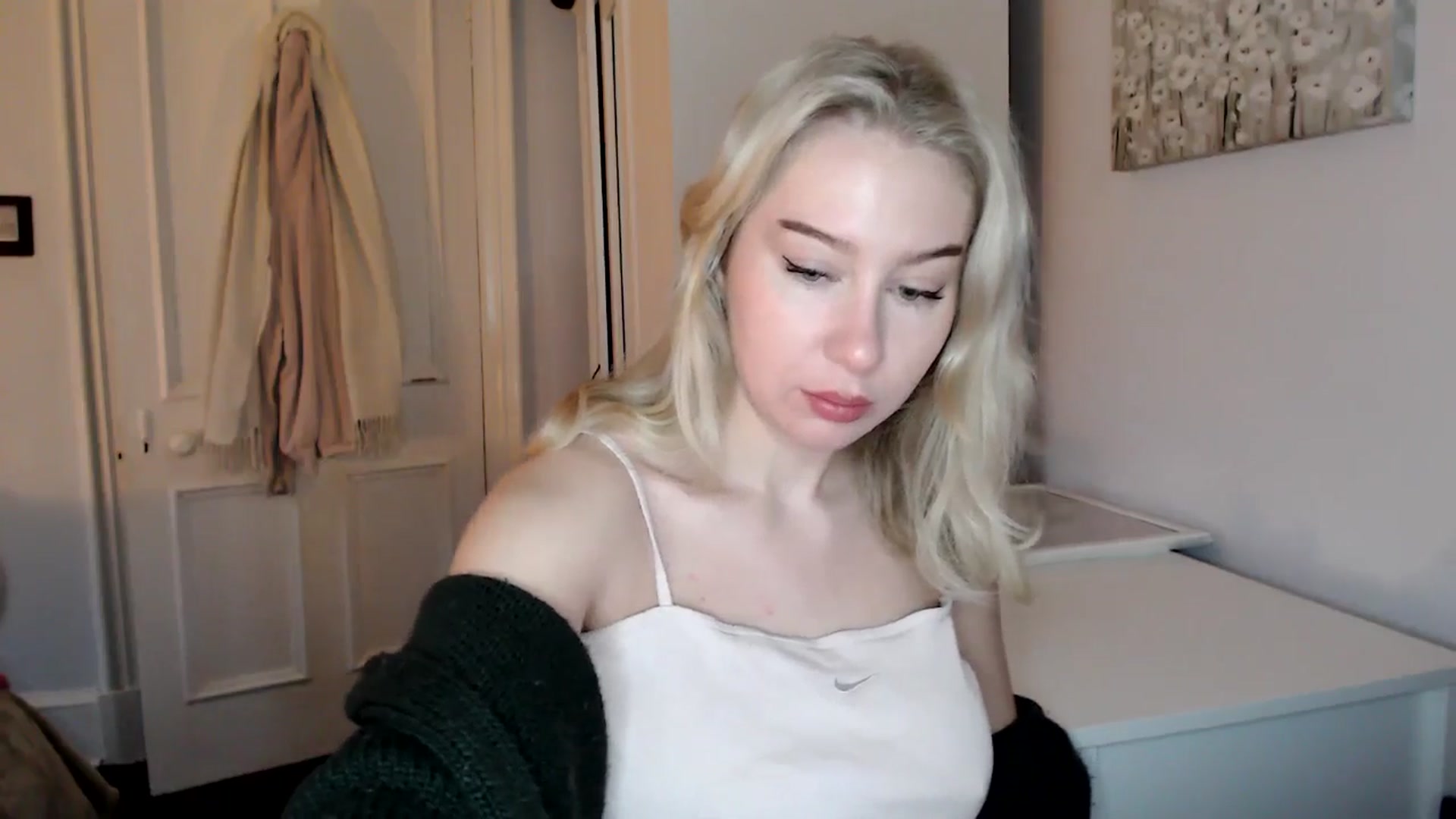 Gallery image thumbnail from Bday_Ava's myfreecams stream on, 01/18/2025, 09:42 image 2 of 20