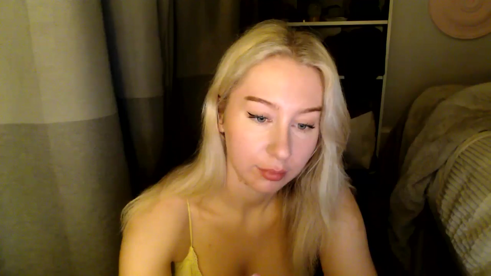 Gallery image thumbnail from Bday_Ava's myfreecams stream on, 01/20/2025, 21:03 image 14 of 20