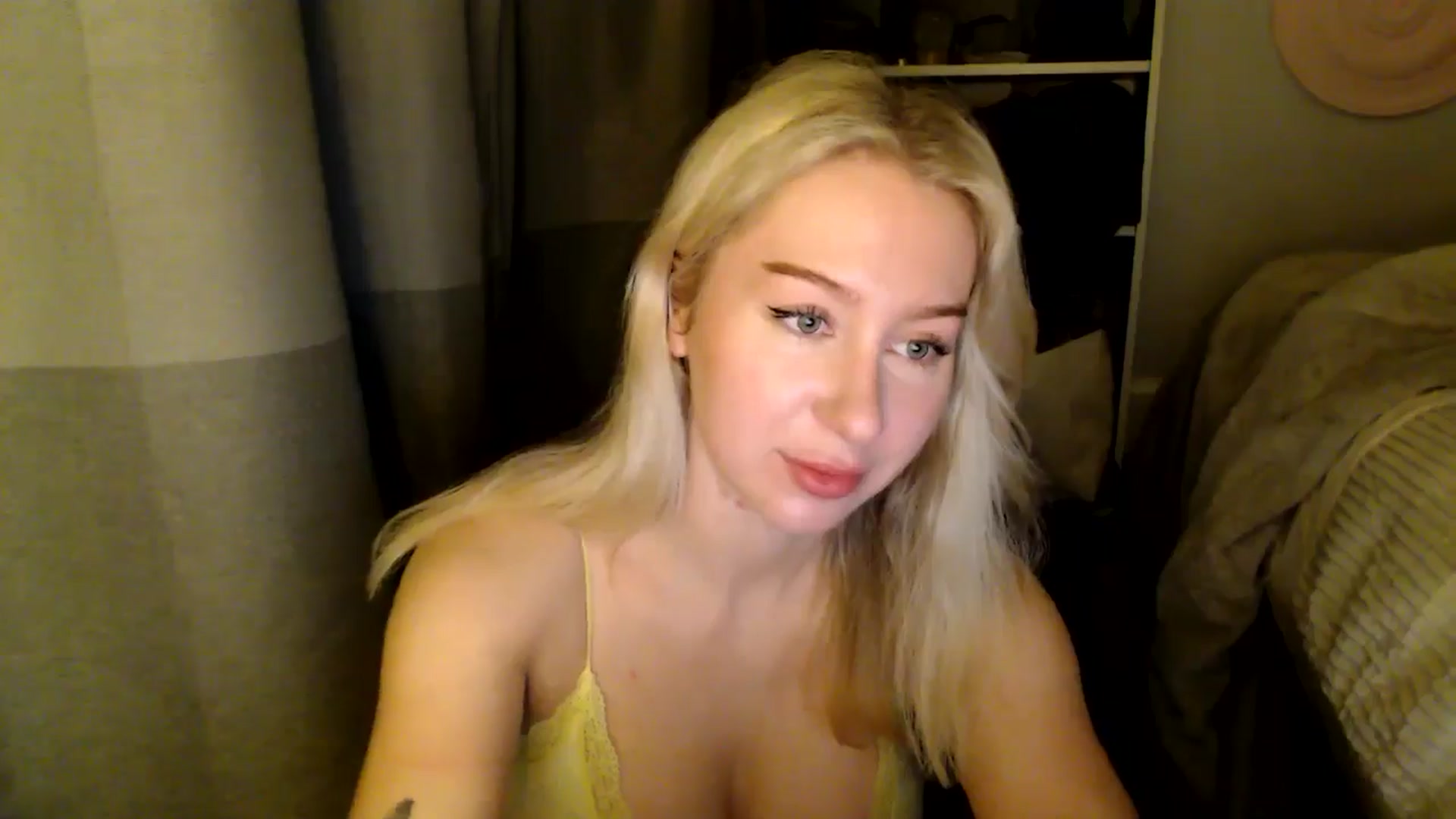 Gallery image thumbnail from Bday_Ava's myfreecams stream on, 01/20/2025, 21:03 image 13 of 20