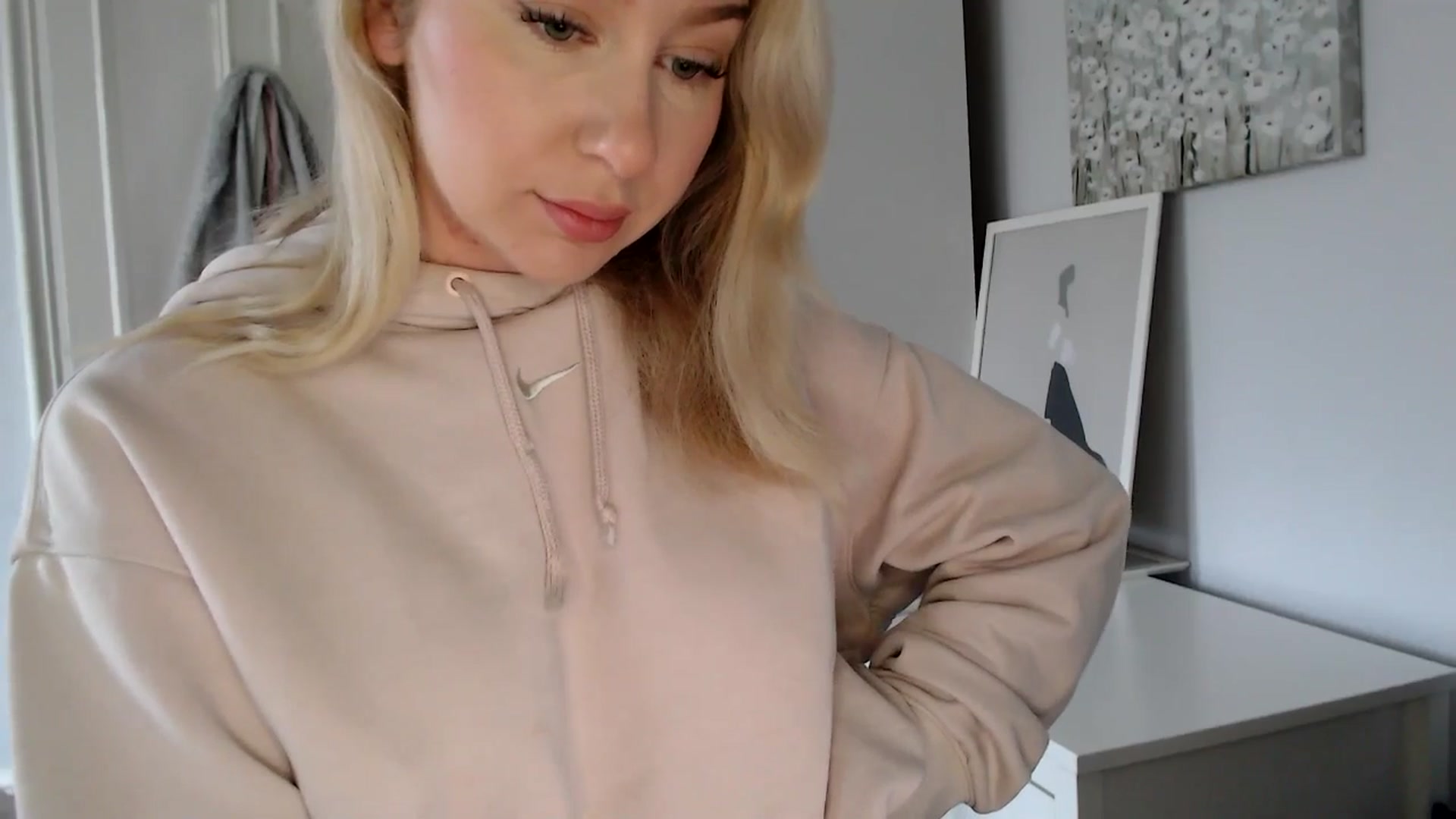 Gallery image thumbnail from Bday_Ava's myfreecams stream on, 01/21/2025, 11:48 image 8 of 20