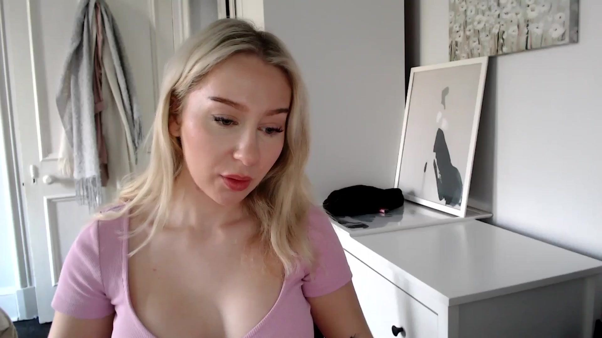 Gallery image thumbnail from Bday_Ava's myfreecams stream on, 01/21/2025, 12:49 image 10 of 20