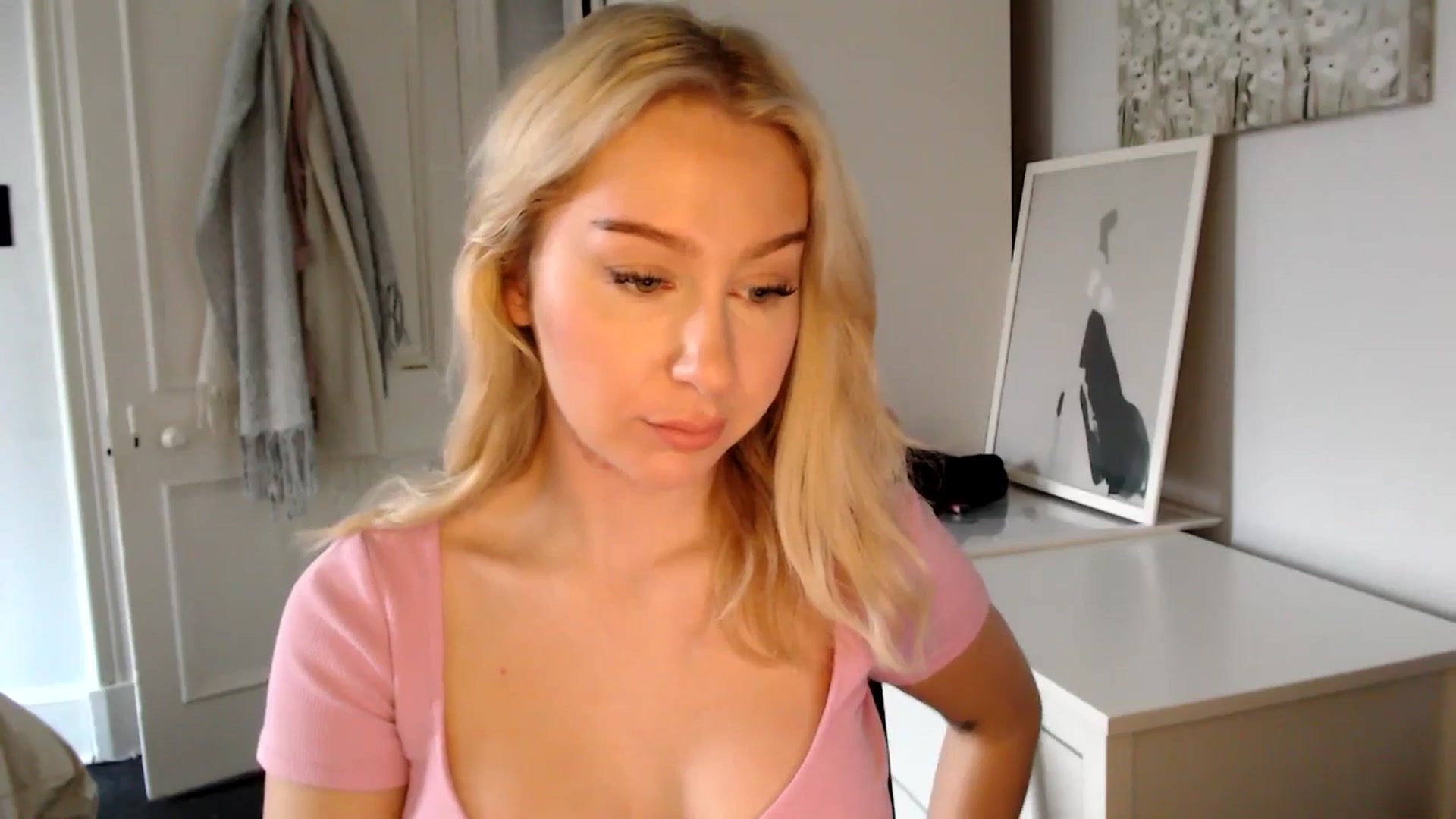 Gallery image thumbnail from Bday_Ava's myfreecams stream on, 01/21/2025, 12:49 image 19 of 20