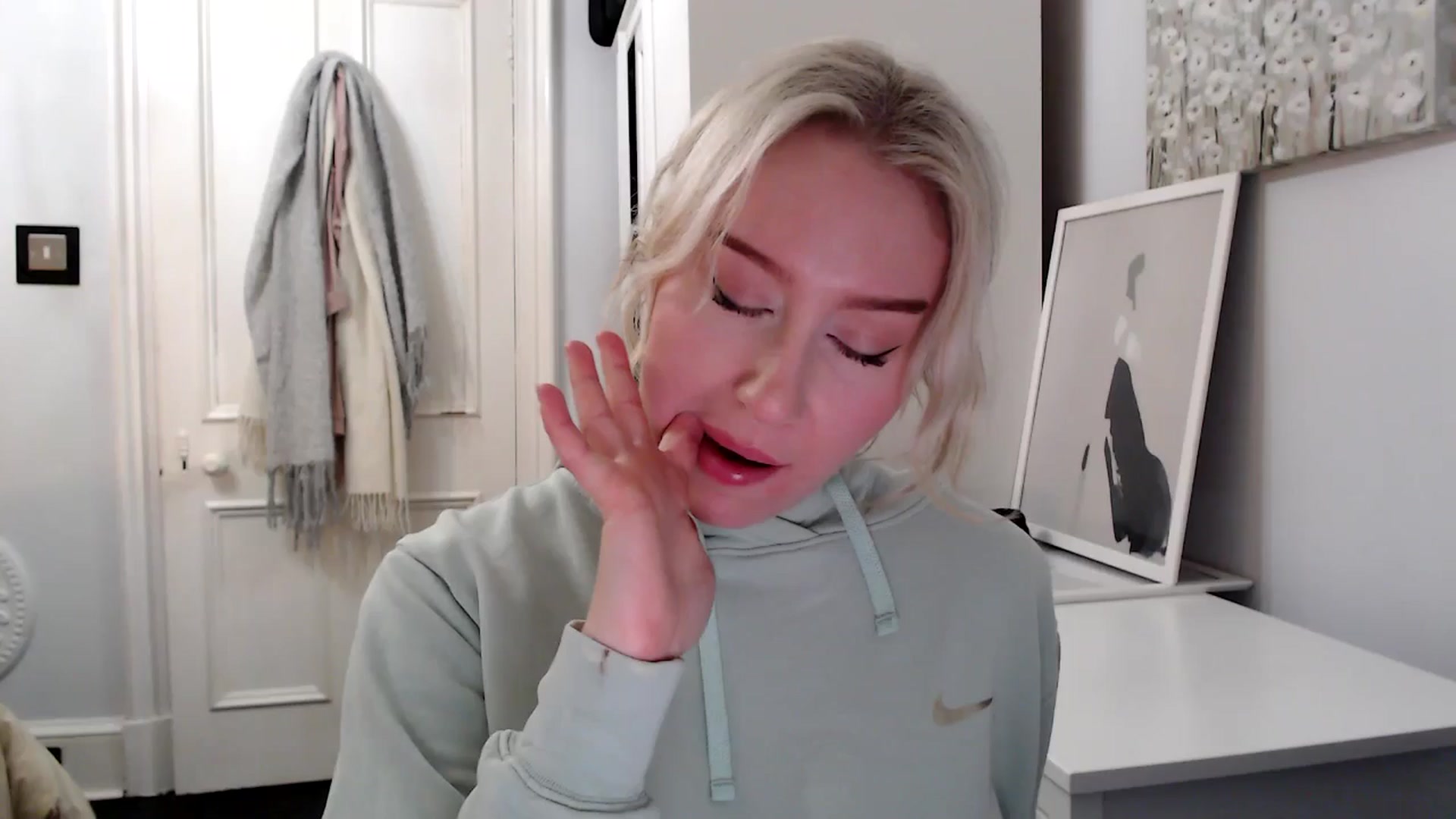 Gallery image thumbnail from Bday_Ava's myfreecams stream on, 01/21/2025, 20:25 image 1 of 20