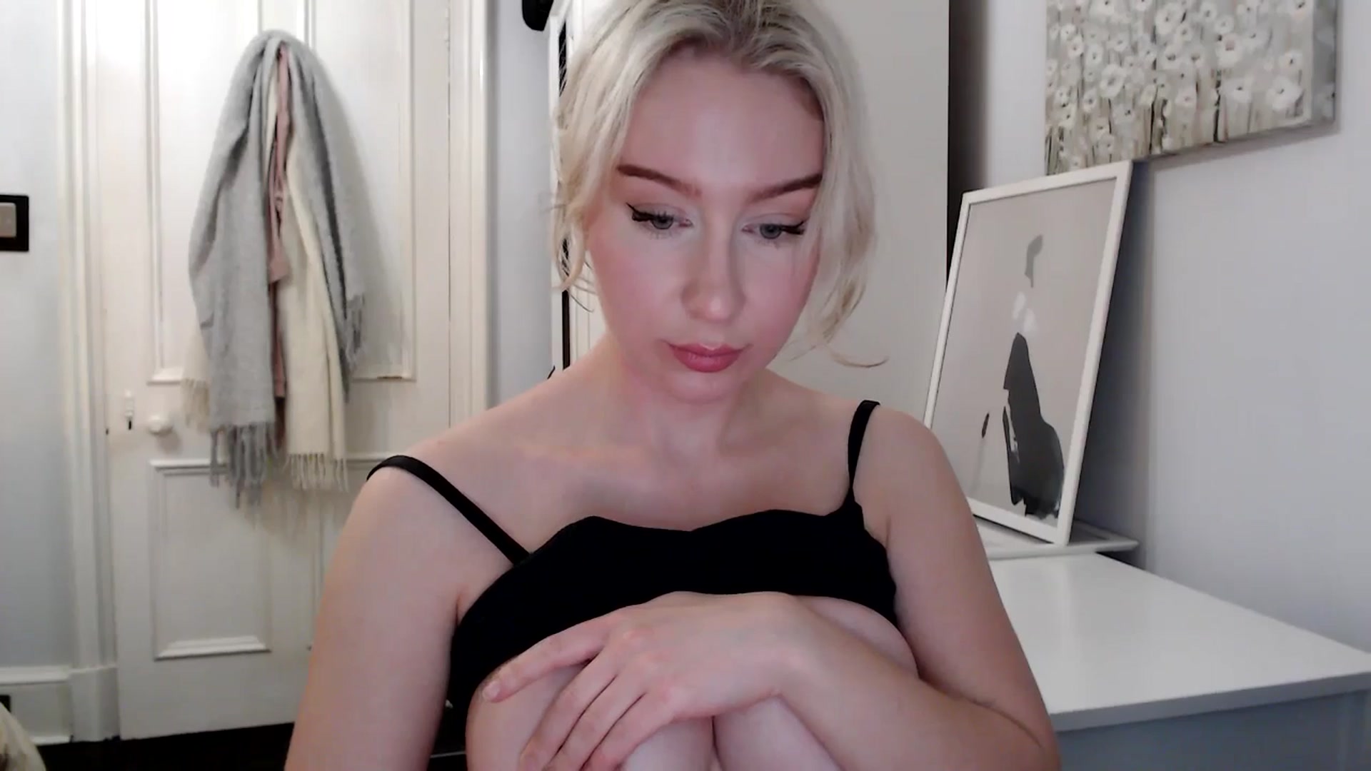 Gallery image thumbnail from Bday_Ava's myfreecams stream on, 01/21/2025, 20:25 image 18 of 20