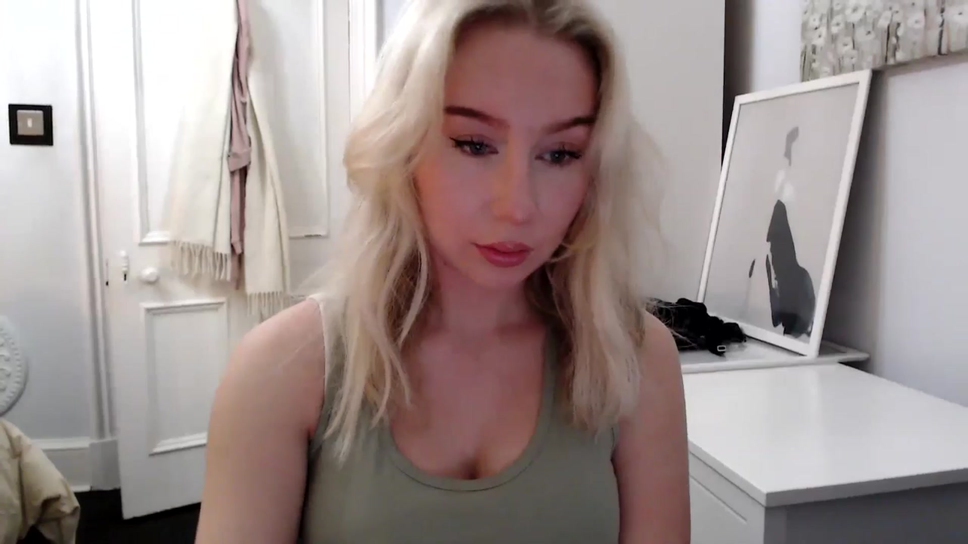 Gallery image thumbnail from Bday_Ava's myfreecams stream on, 01/22/2025, 19:05 image 8 of 20