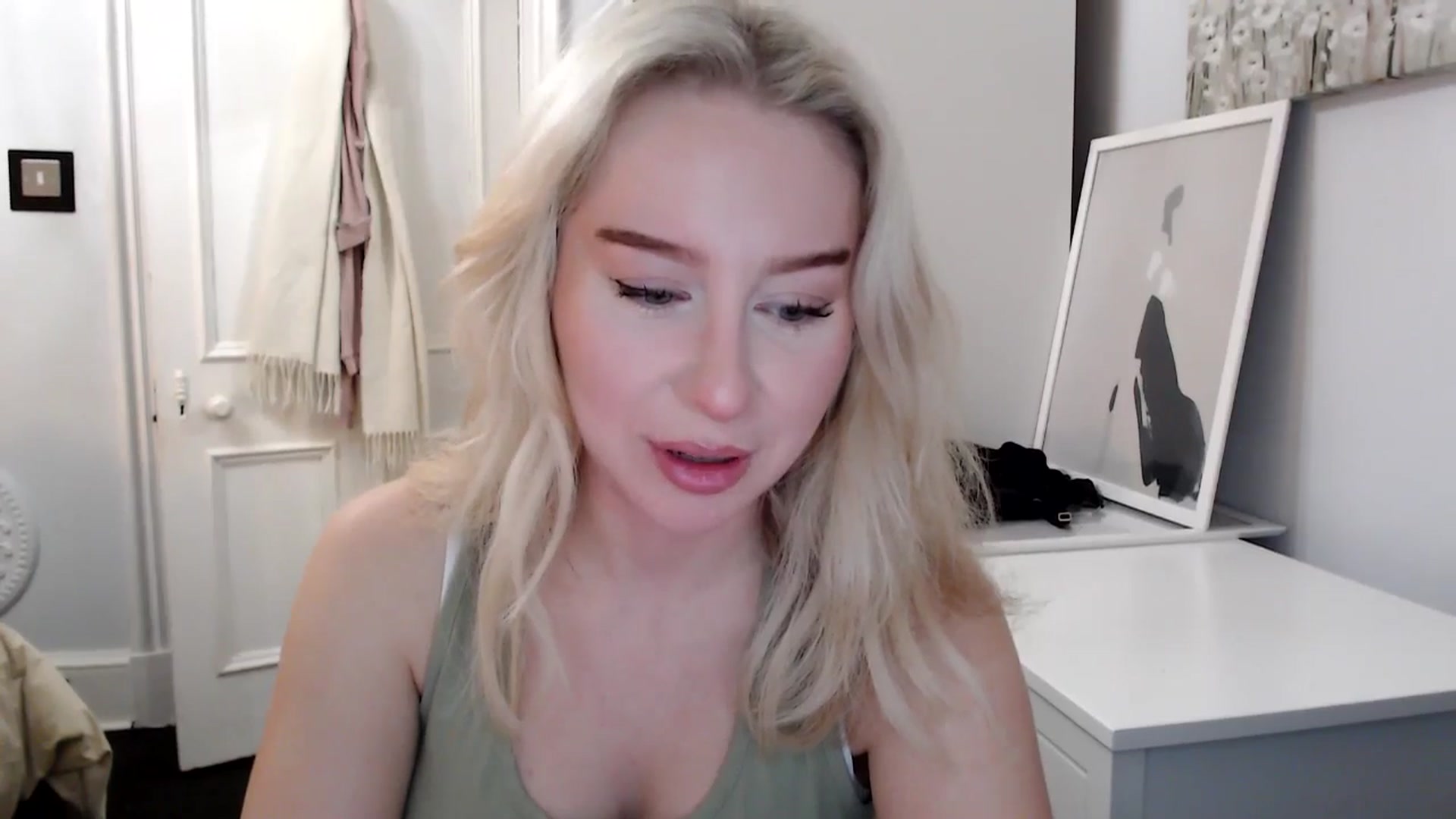 Gallery image thumbnail from Bday_Ava's myfreecams stream on, 01/22/2025, 19:05 image 3 of 20