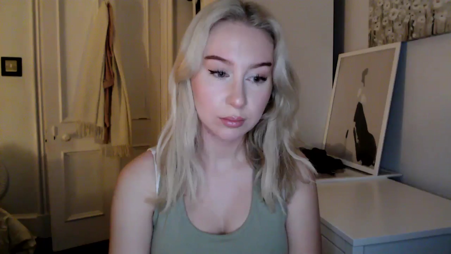 Gallery image thumbnail from Bday_Ava's myfreecams stream on, 01/22/2025, 19:05 image 16 of 20