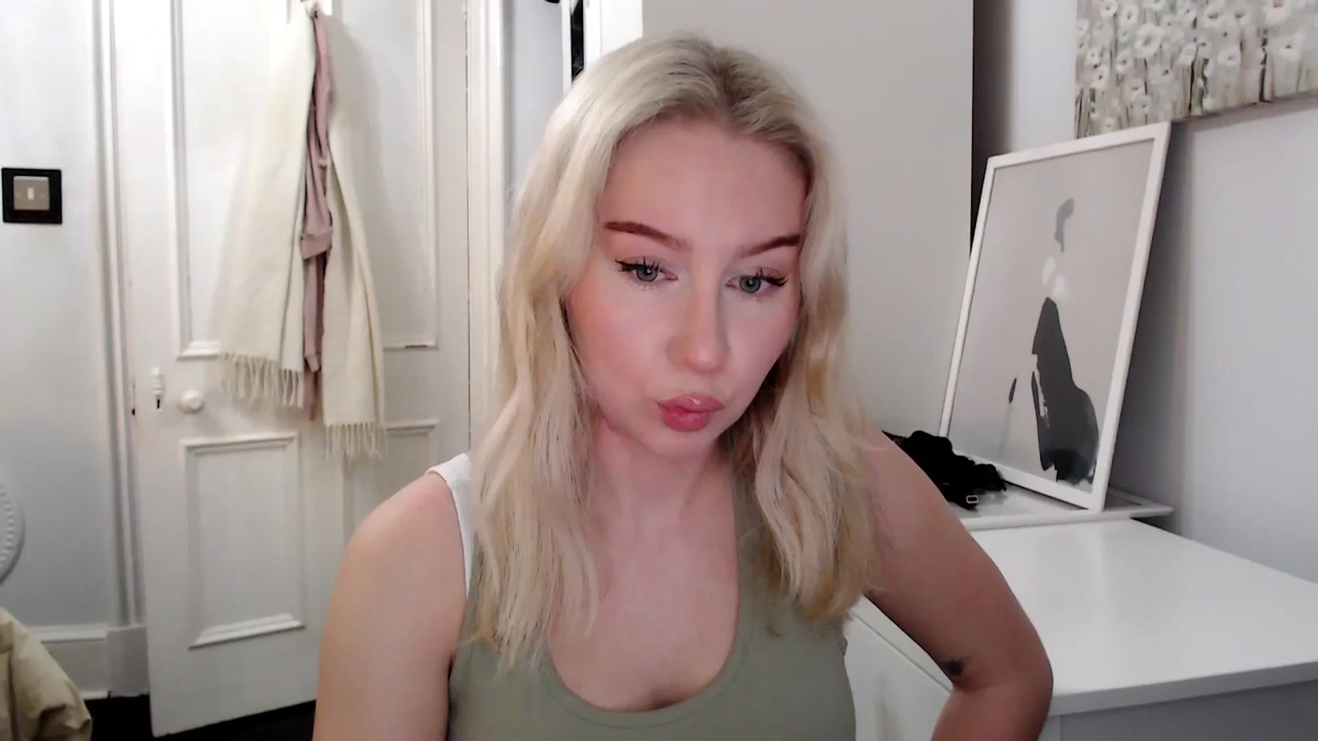 Gallery image thumbnail from Bday_Ava's myfreecams stream on, 01/22/2025, 19:05 image 11 of 20
