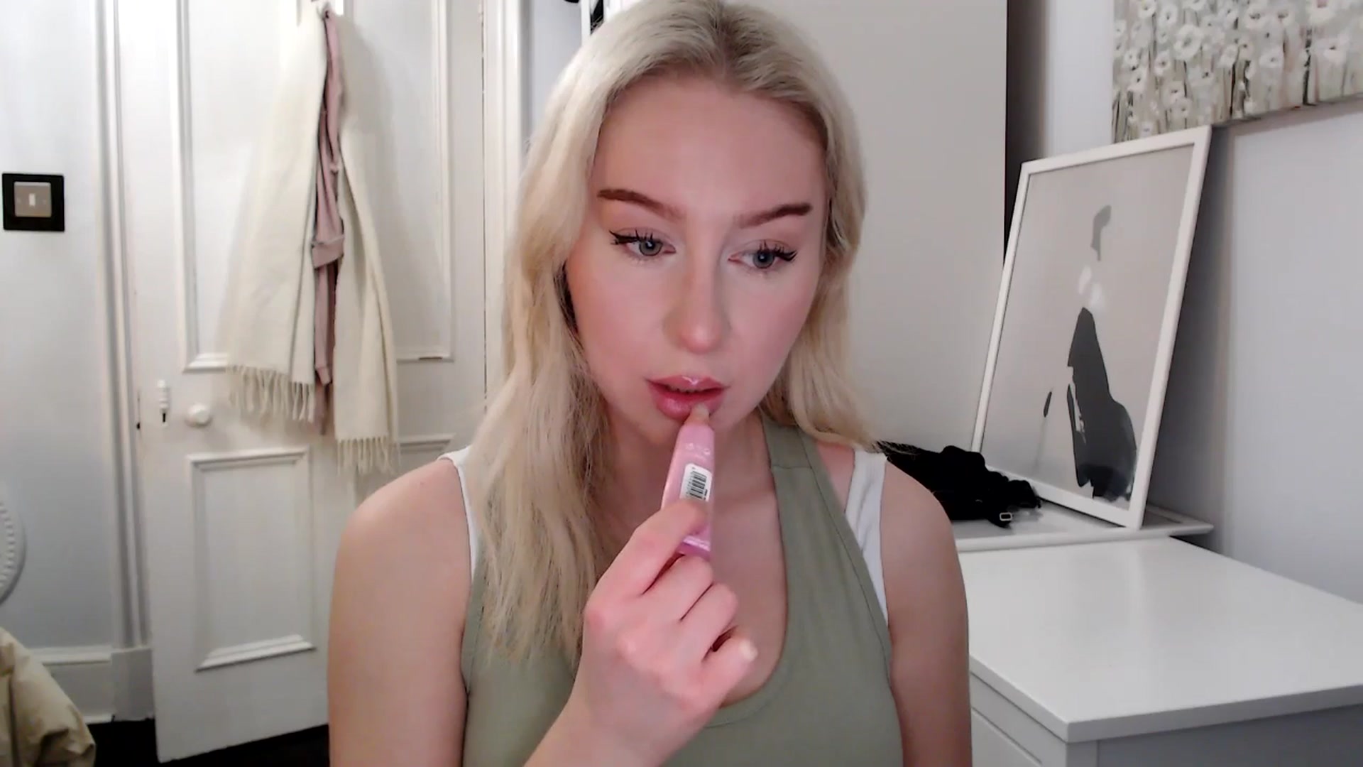 Gallery image thumbnail from Bday_Ava's myfreecams stream on, 01/22/2025, 19:05 image 12 of 20