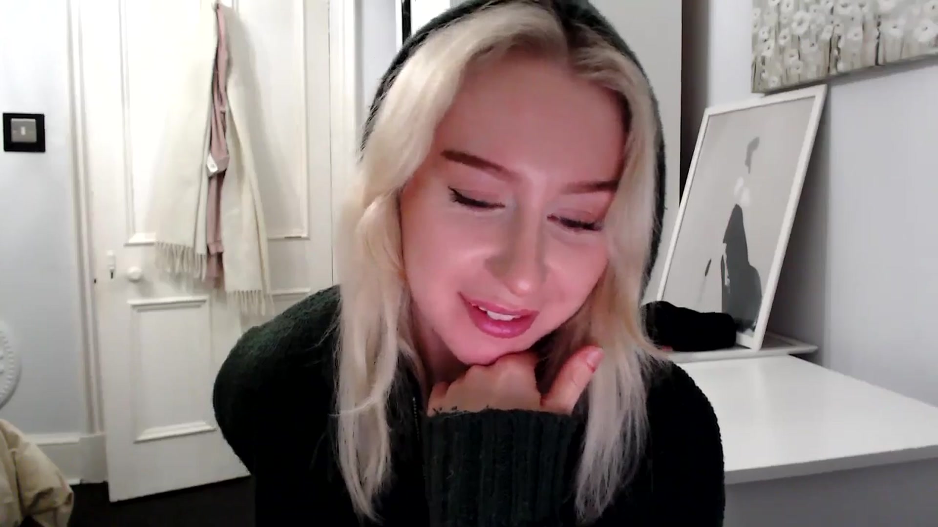Gallery image thumbnail from Bday_Ava's myfreecams stream on, 01/22/2025, 22:25 image 13 of 20