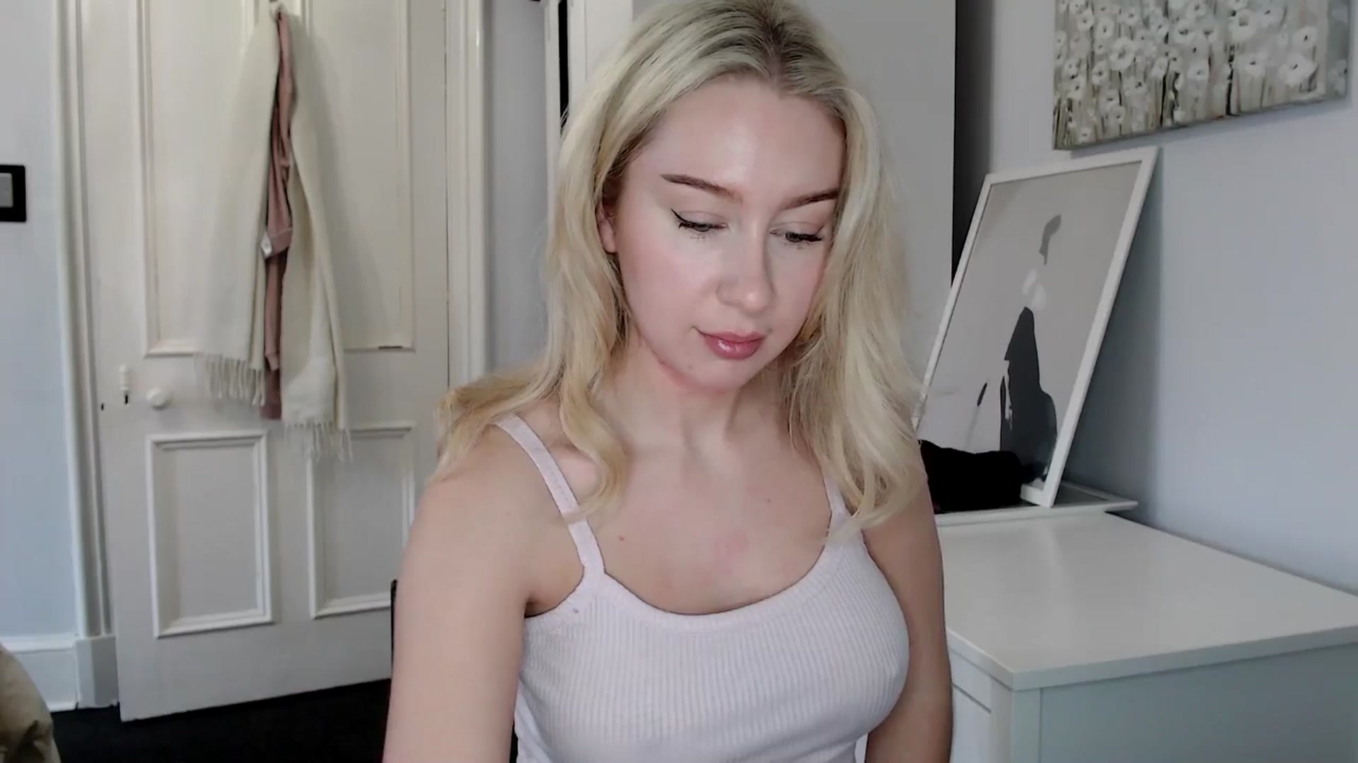 Gallery image thumbnail from Bday_Ava's myfreecams stream on, 01/24/2025, 14:56 image 18 of 20