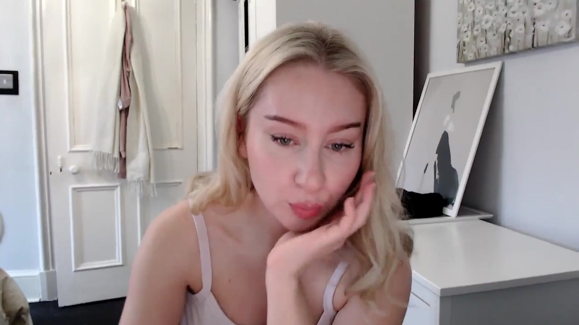 Gallery image thumbnail from Bday_Ava's myfreecams stream on, 01/24/2025, 14:56 image 11 of 20