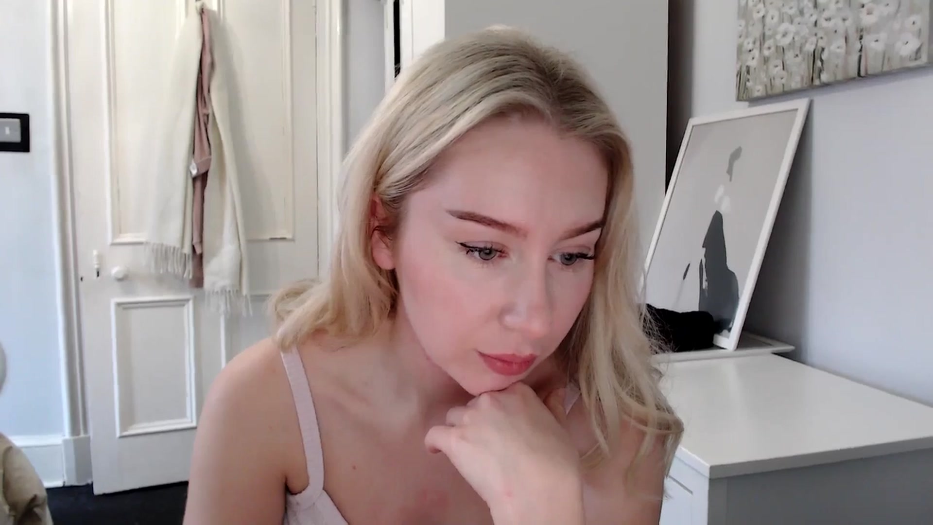 Gallery image thumbnail from Bday_Ava's myfreecams stream on, 01/24/2025, 14:56 image 10 of 20