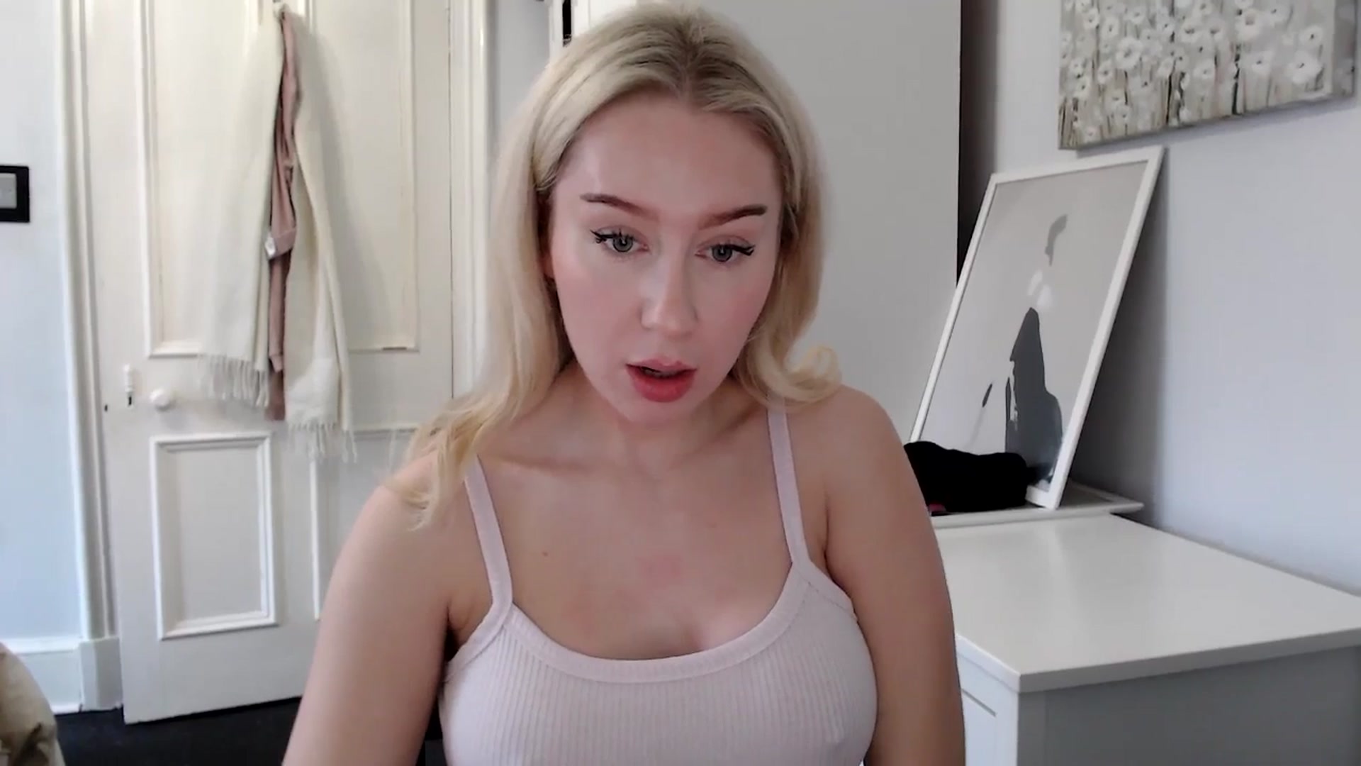 Gallery image thumbnail from Bday_Ava's myfreecams stream on, 01/24/2025, 14:56 image 14 of 20