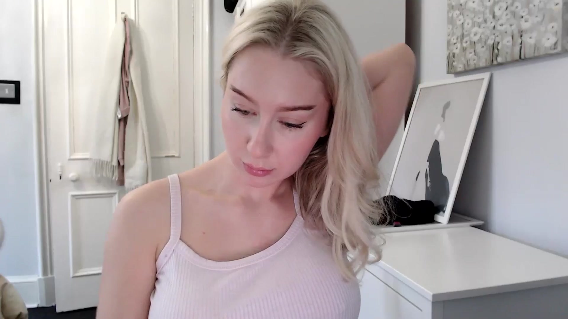 Gallery image thumbnail from Bday_Ava's myfreecams stream on, 01/24/2025, 15:17 image 4 of 20