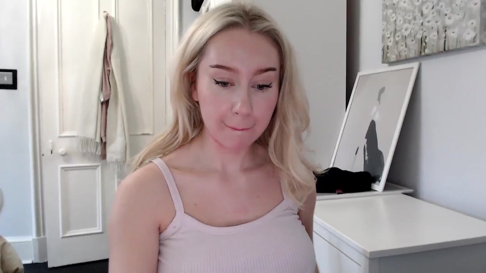 Gallery image thumbnail from Bday_Ava's myfreecams stream on, 01/24/2025, 15:17 image 3 of 20