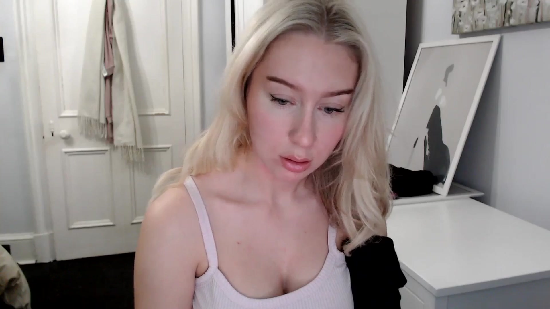 Gallery image thumbnail from Bday_Ava's myfreecams stream on, 01/24/2025, 18:28 image 11 of 20