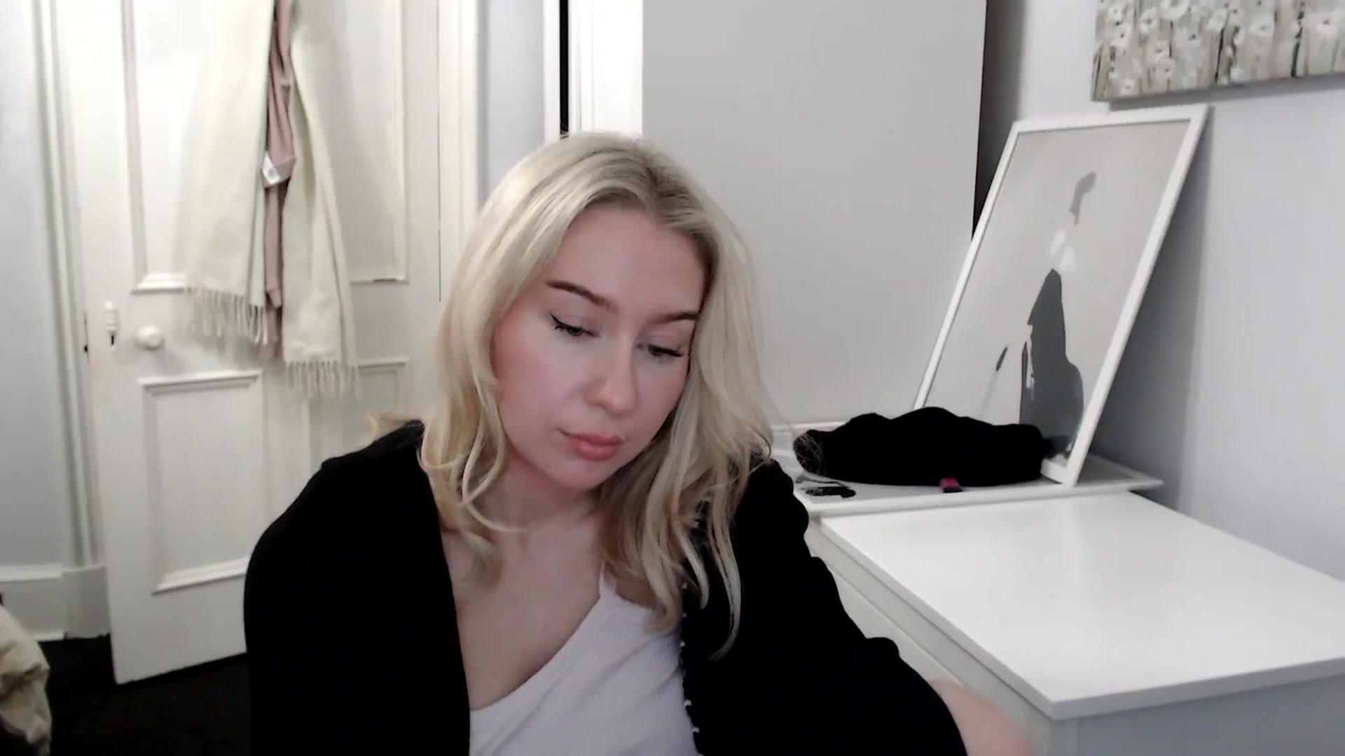 Gallery image thumbnail from Bday_Ava's myfreecams stream on, 01/24/2025, 19:12 image 12 of 20