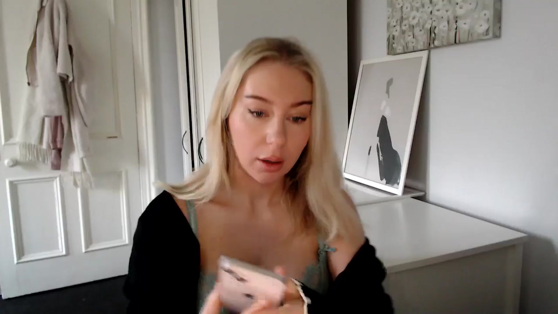 Gallery image thumbnail from Bday_Ava's myfreecams stream on, 01/27/2025, 10:57 image 10 of 20