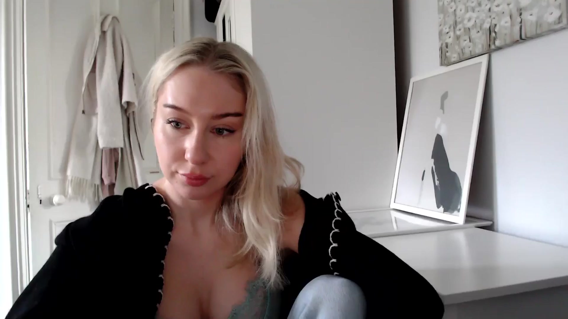 Gallery image thumbnail from Bday_Ava's myfreecams stream on, 01/27/2025, 12:46 image 3 of 20
