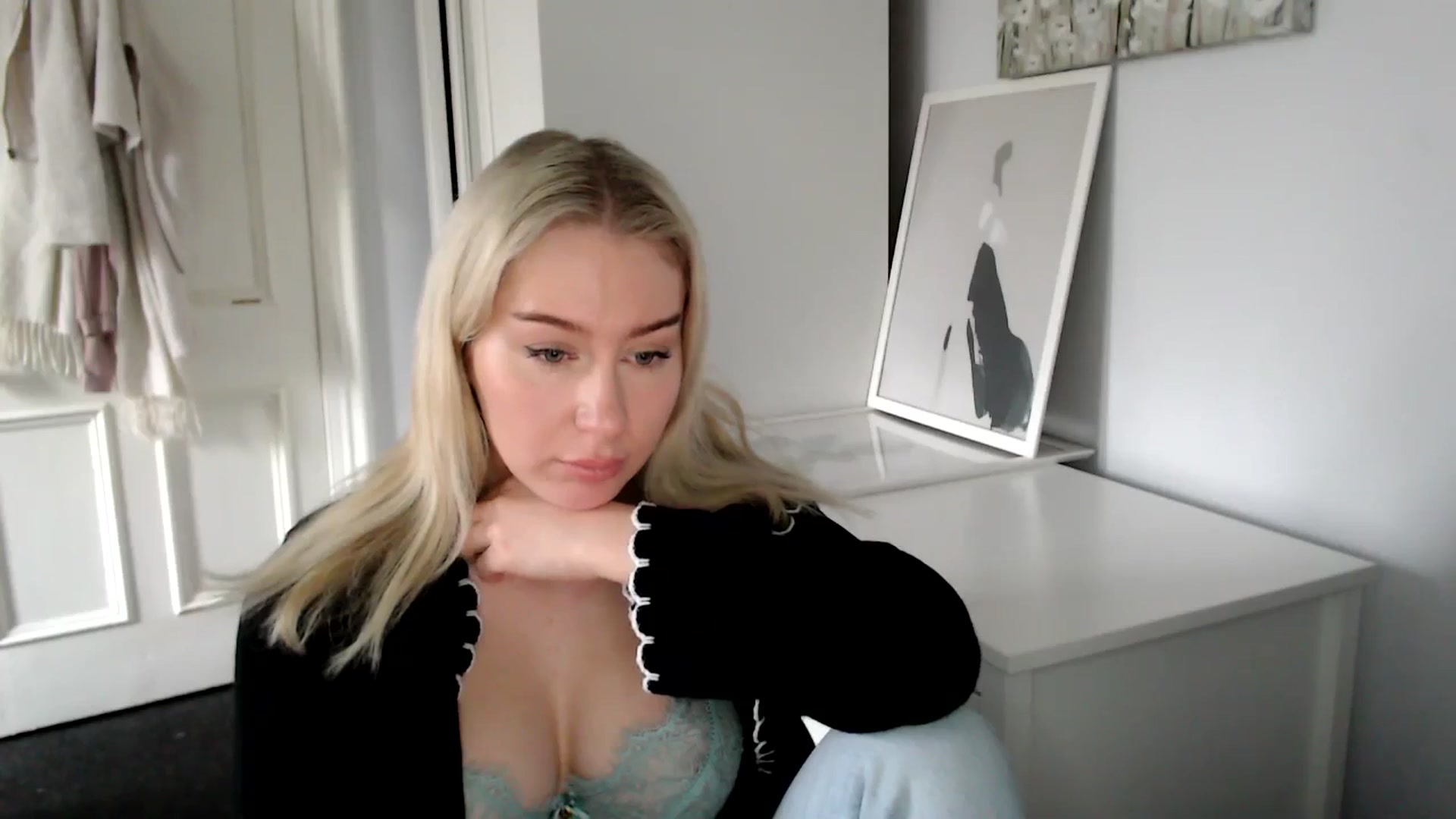 Gallery image thumbnail from Bday_Ava's myfreecams stream on, 01/27/2025, 13:16 image 8 of 20
