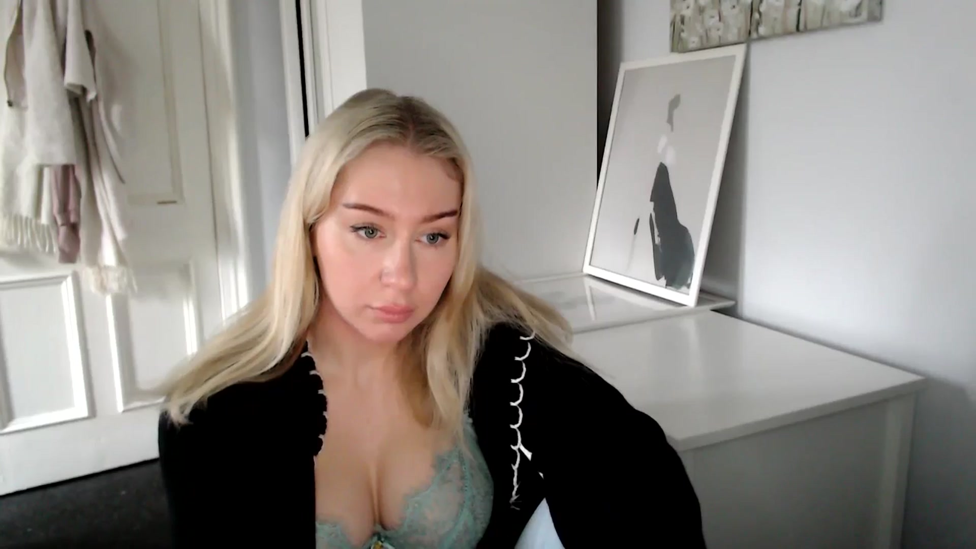 Gallery image thumbnail from Bday_Ava's myfreecams stream on, 01/27/2025, 13:16 image 7 of 20