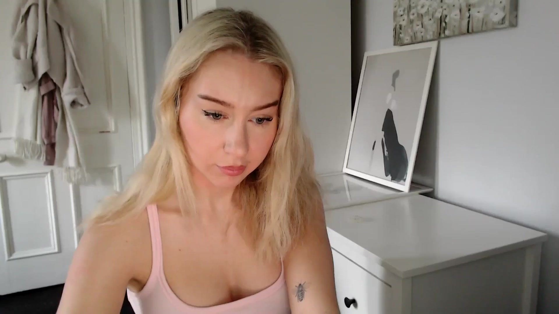 Gallery image thumbnail from Bday_Ava's myfreecams stream on, 01/28/2025, 12:40 image 19 of 20
