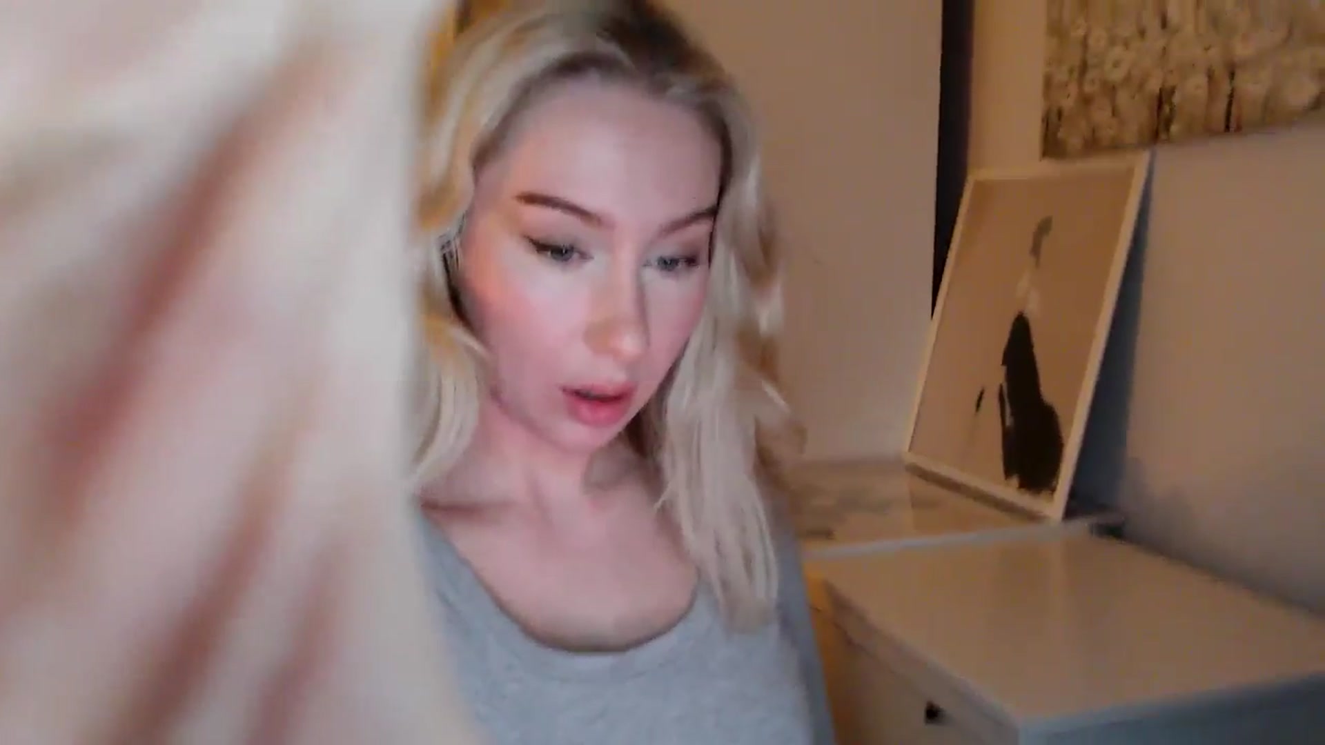 Gallery image thumbnail from Bday_Ava's myfreecams stream on, 01/29/2025, 20:02 image 15 of 20