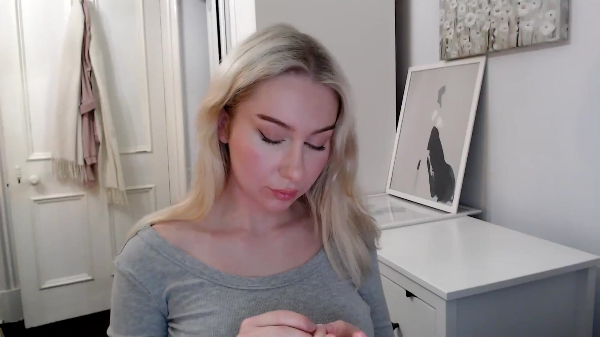 Gallery image thumbnail from Bday_Ava's myfreecams stream on, 01/29/2025, 20:18 image 18 of 20