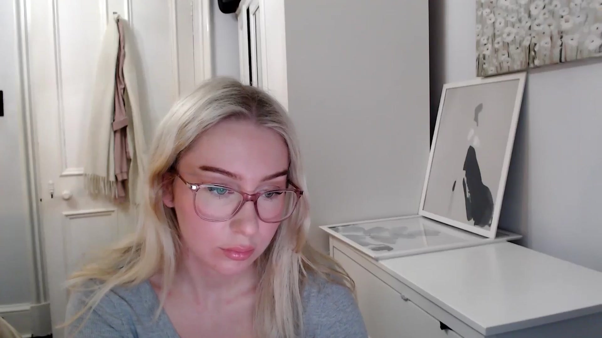 Gallery image thumbnail from Bday_Ava's myfreecams stream on, 01/29/2025, 20:18 image 4 of 20