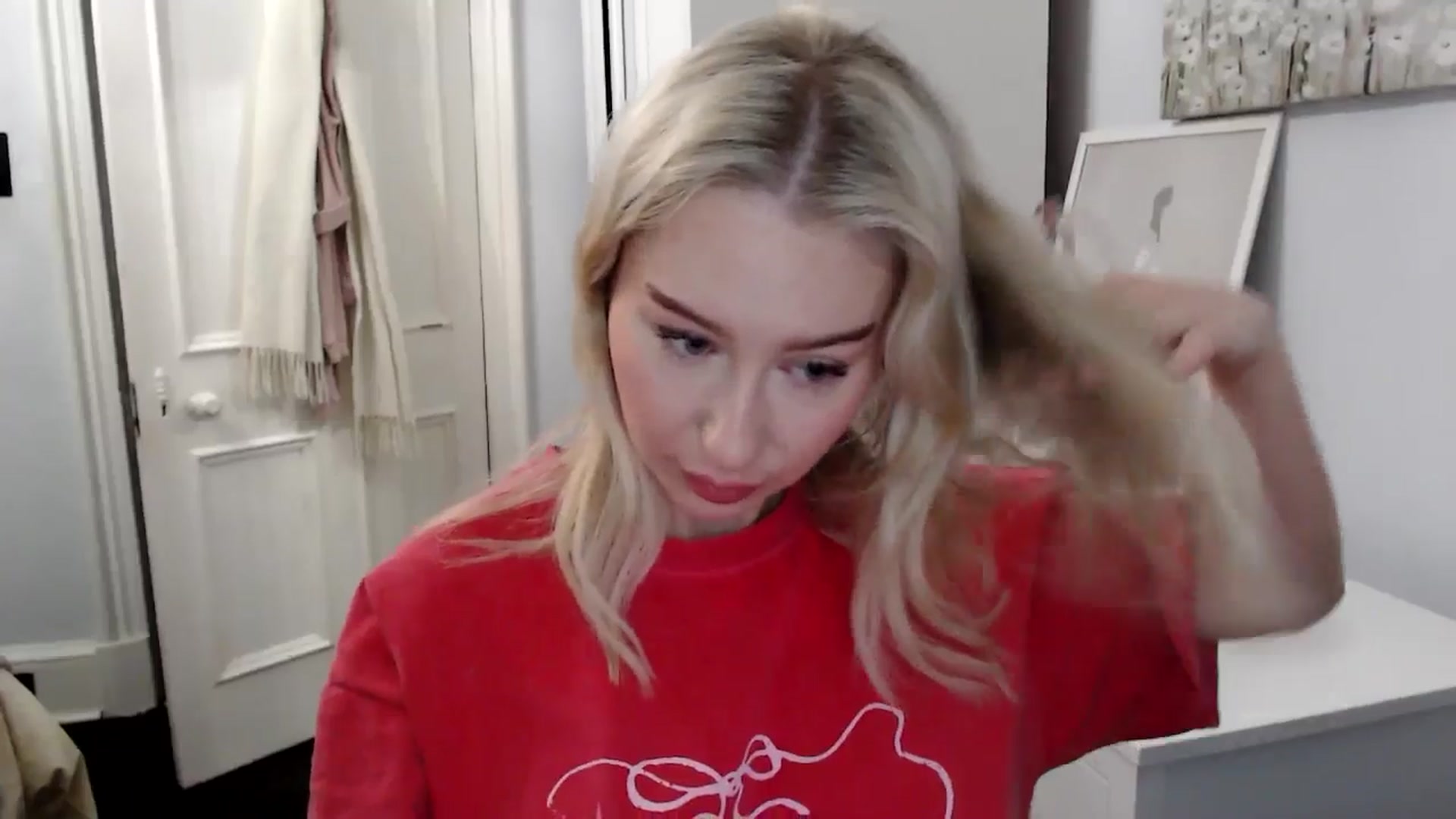 Gallery image thumbnail from Bday_Ava's myfreecams stream on, 01/30/2025, 08:04 image 15 of 20