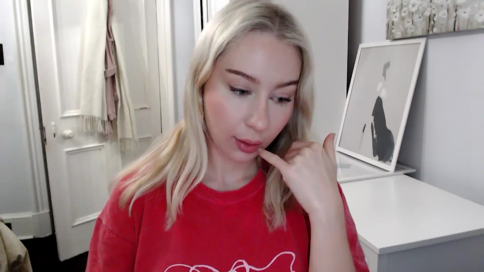 Gallery image thumbnail from Bday_Ava's myfreecams stream on, 01/30/2025, 08:04 image 16 of 20